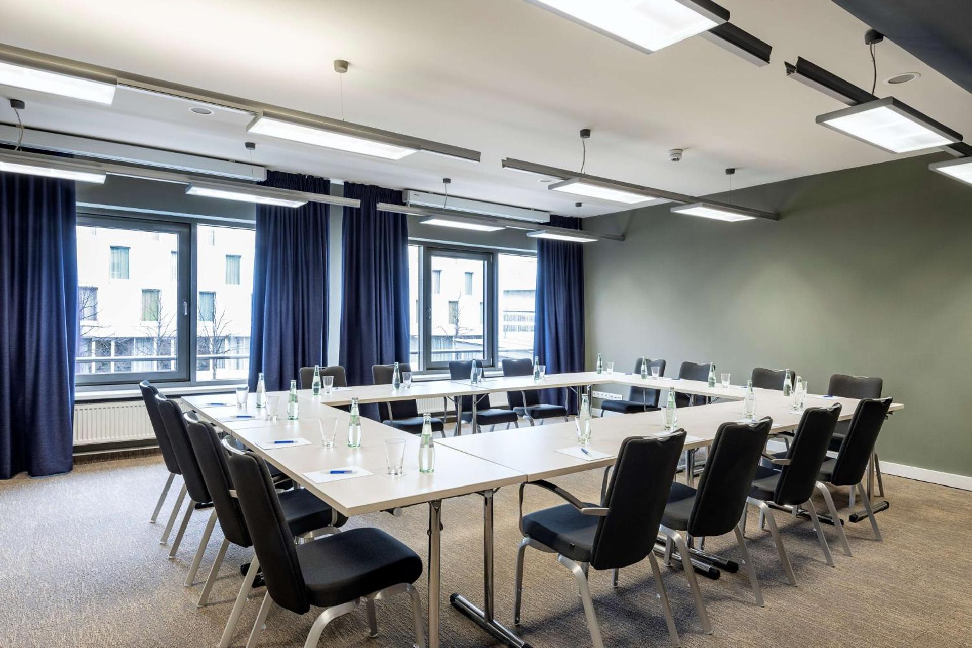 Meeting/conference room