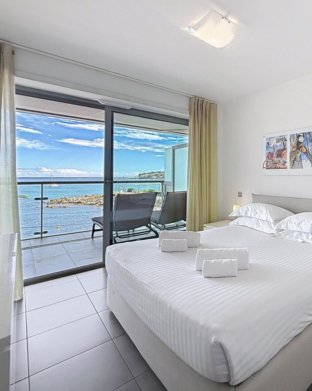 Mediterranean Apartment with Terrace Sea View