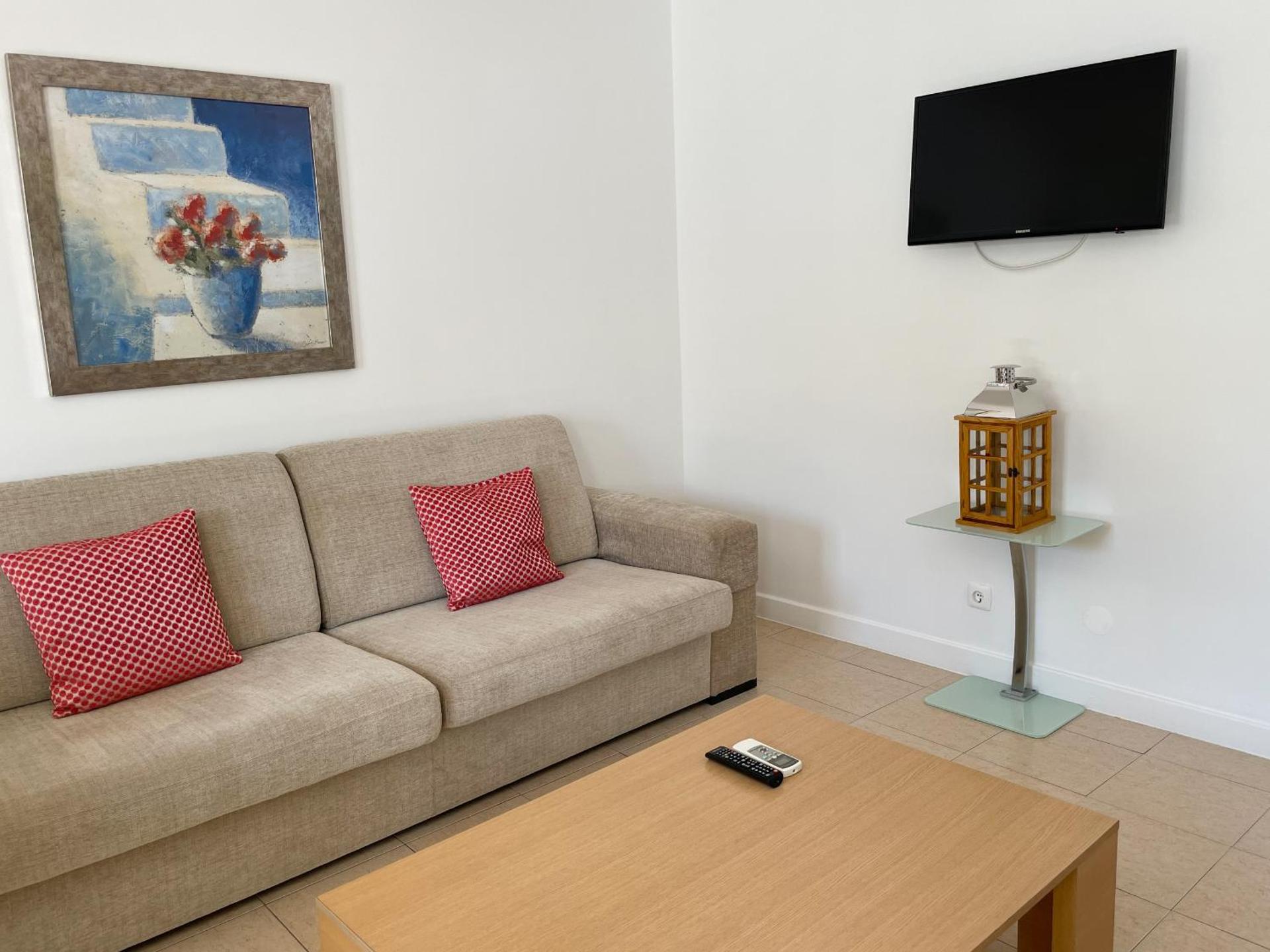 Communal lounge/ TV room