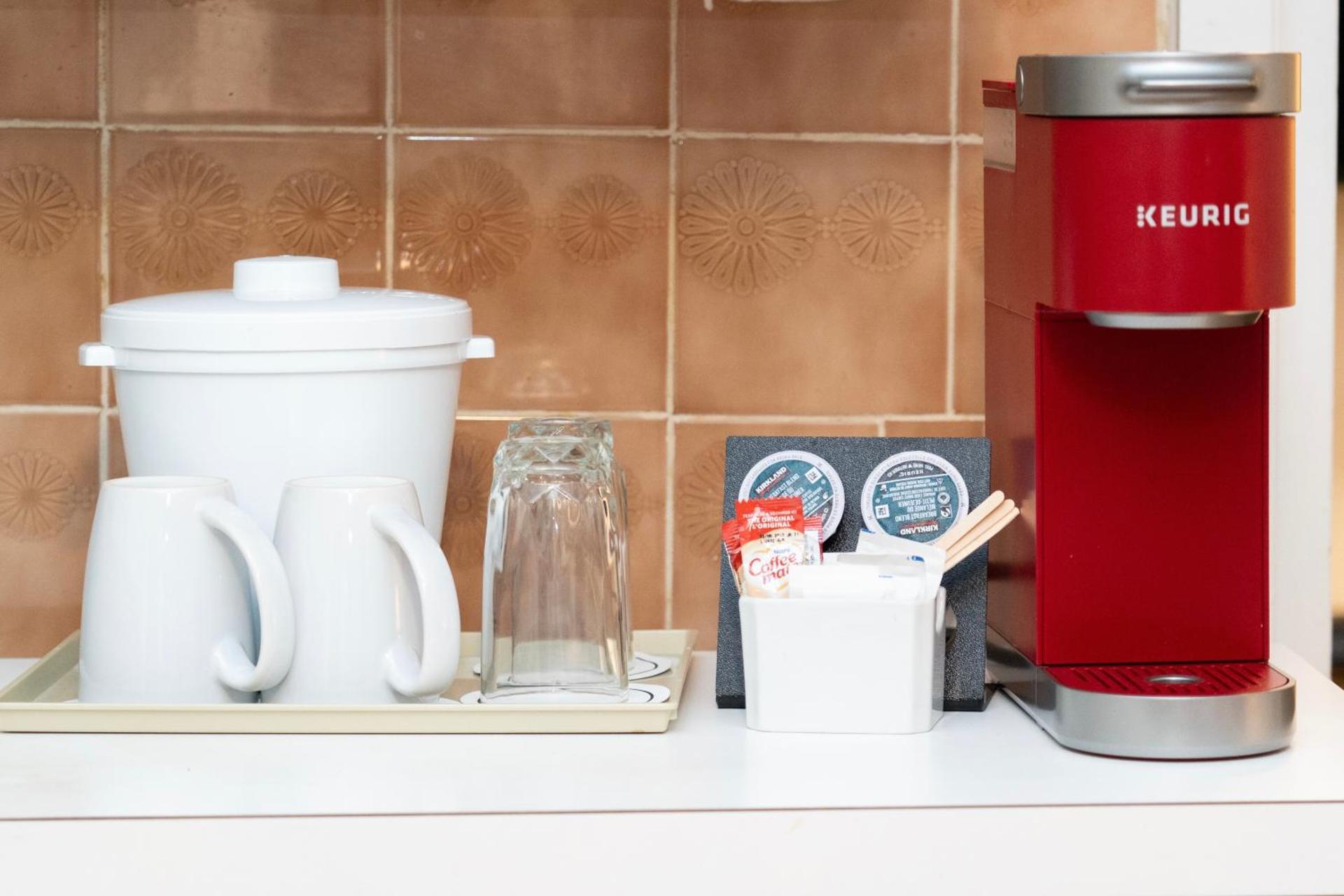 Coffee/tea facilities