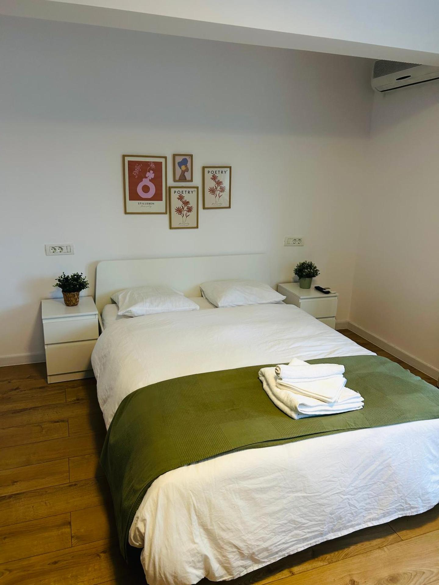 Kiseleff Park Studio