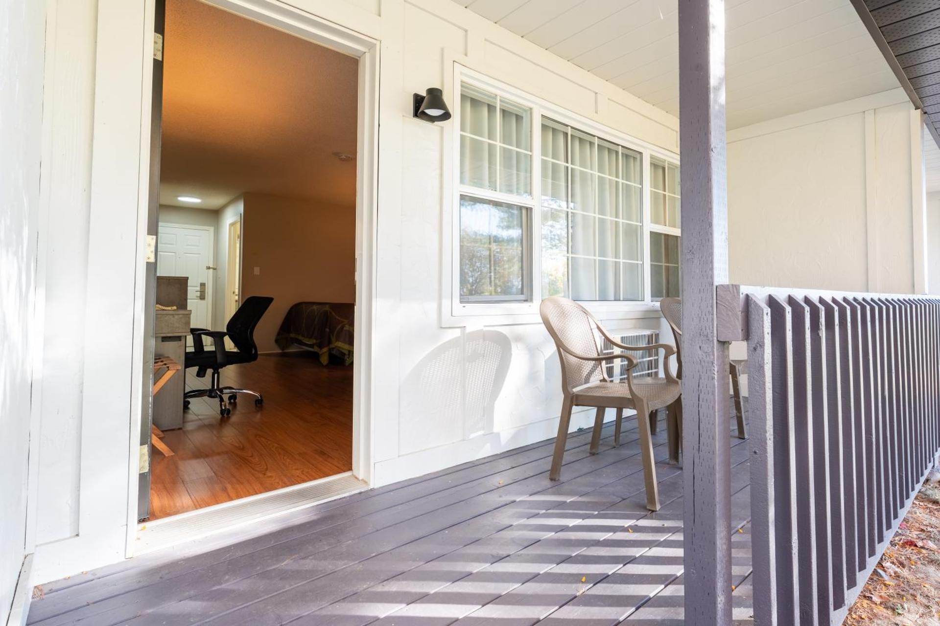 Deluxe Queen Room with Two Queen Beds and Pool View - Non-Smoking