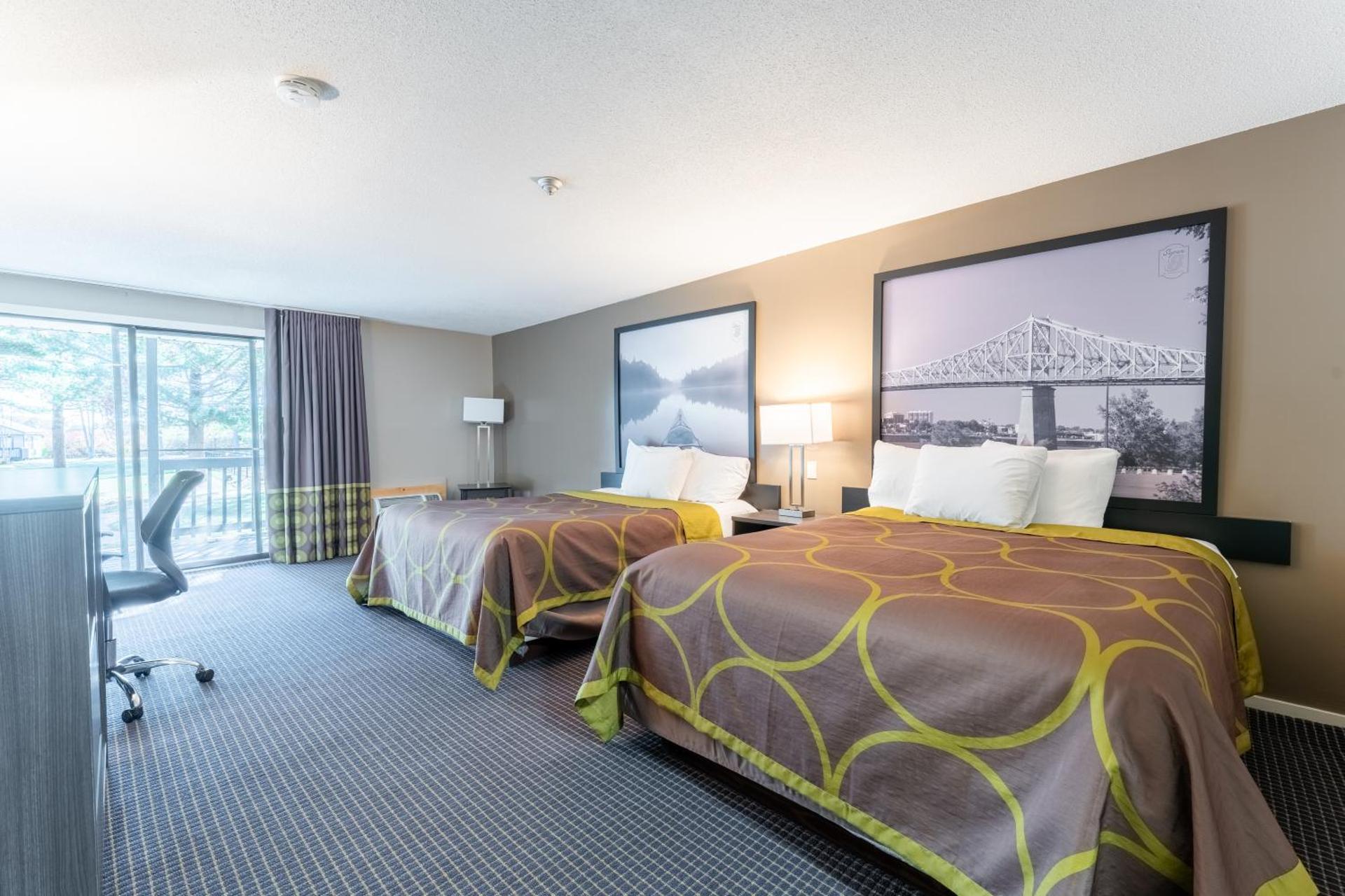 Queen Room with Two Queen Beds and Pool View - Non-Smoking