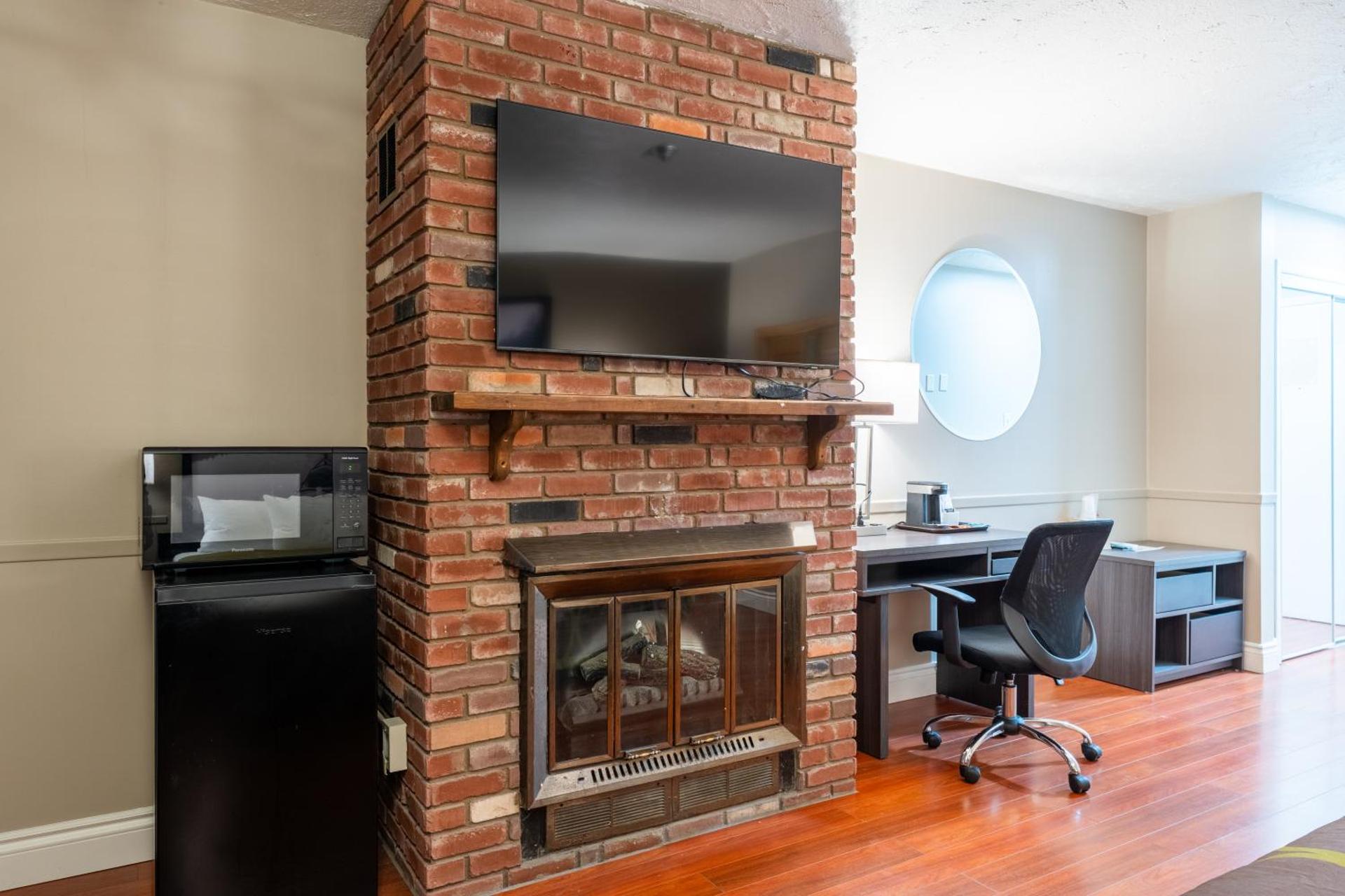 Executive King Suite - Non-Smoking