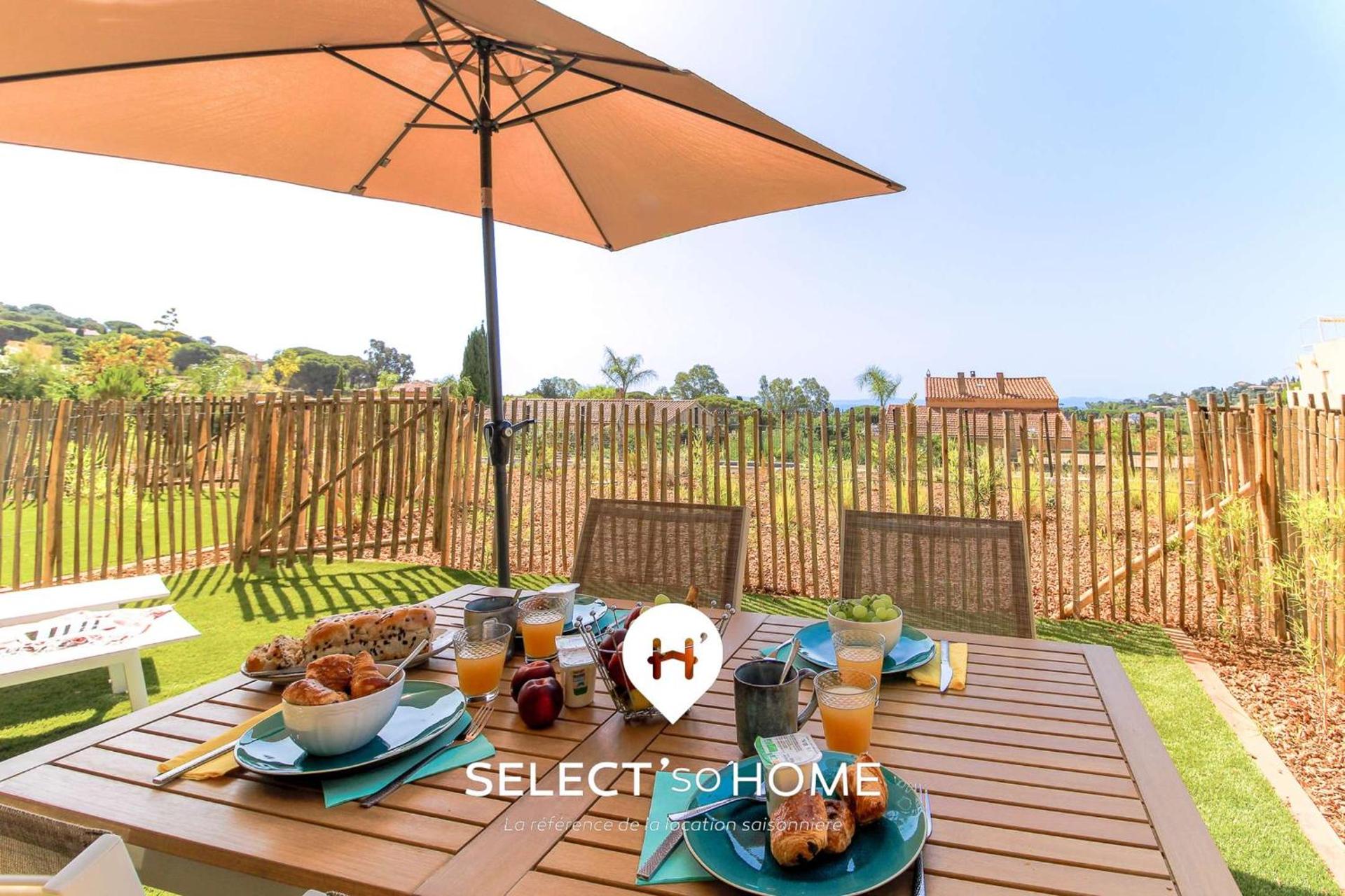 SELECT'soHOME - T2 pour 4 personnes à Saint-Clair au Lavandou avec vue mer, piscine et parking privé - 180SUD-C02