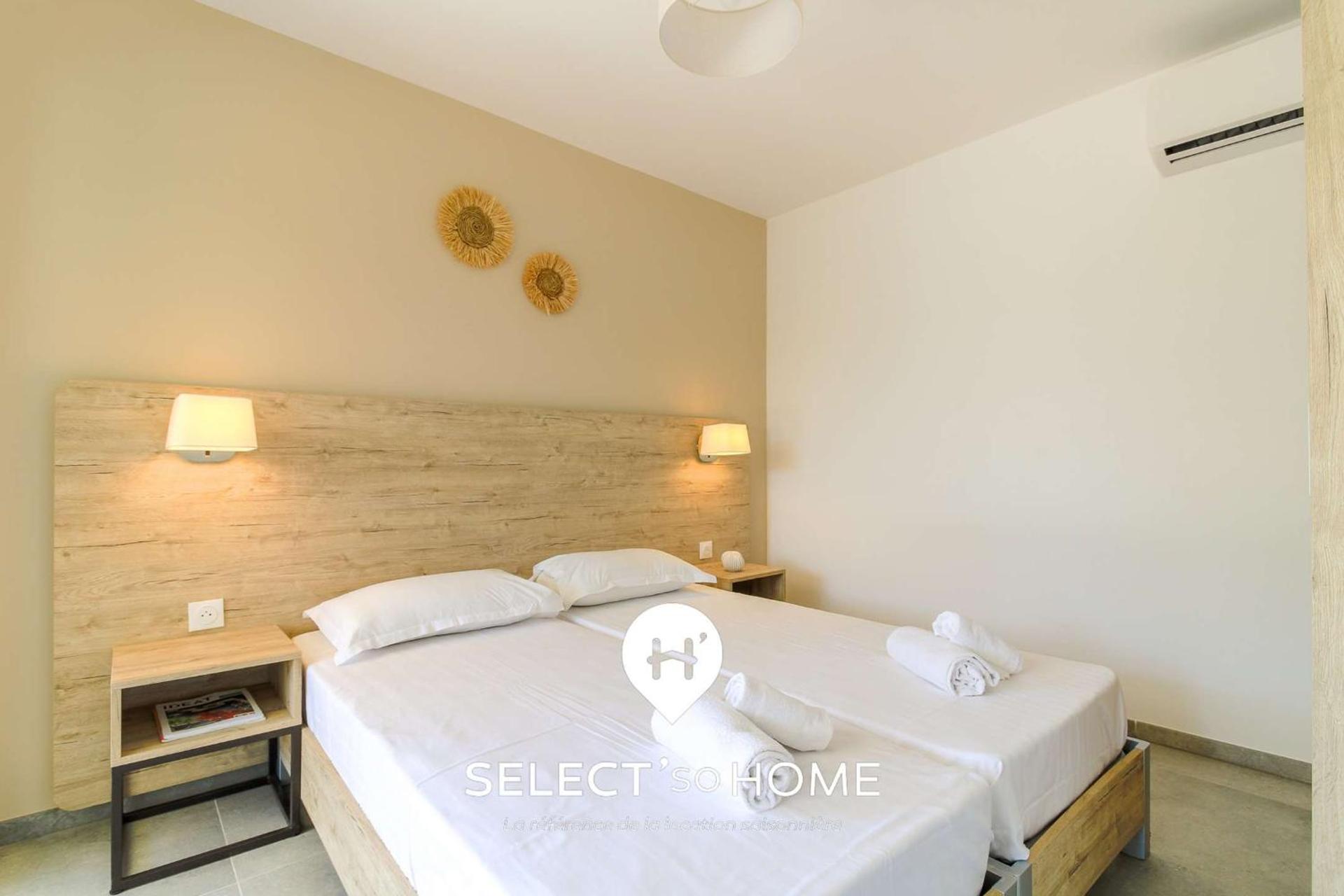 SELECT'soHOME - T3 - Résidence avec piscine et cascade ! - CAPNAT-C03