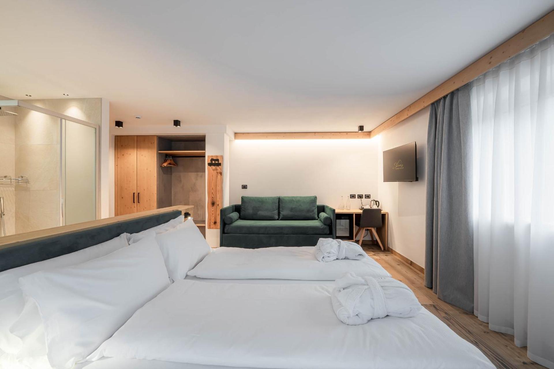 Photo of the whole room