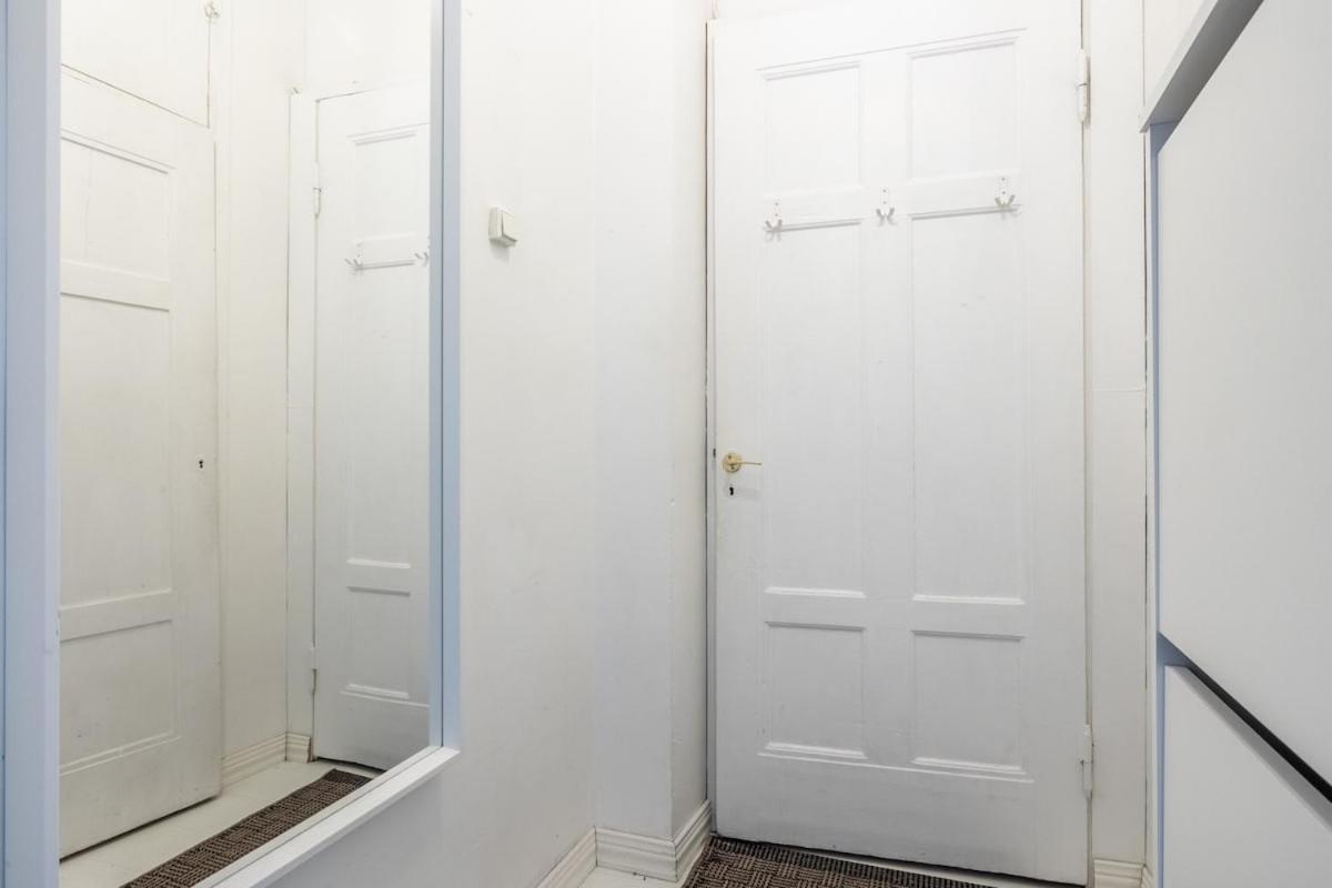 Bright Loft Apartment Steps From Linnanmäki & Alppipuisto