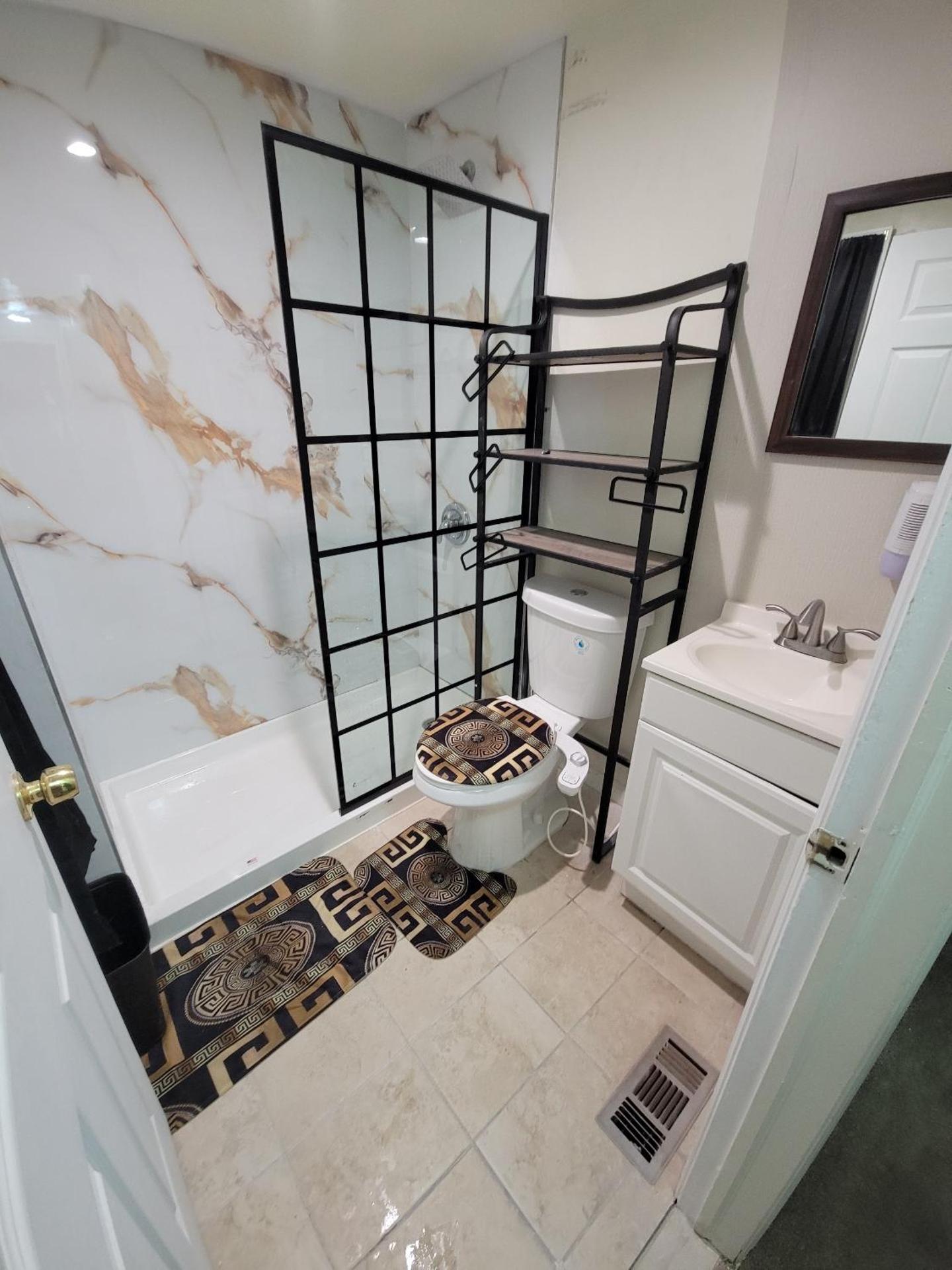 Kennedy House on Melrose Ave