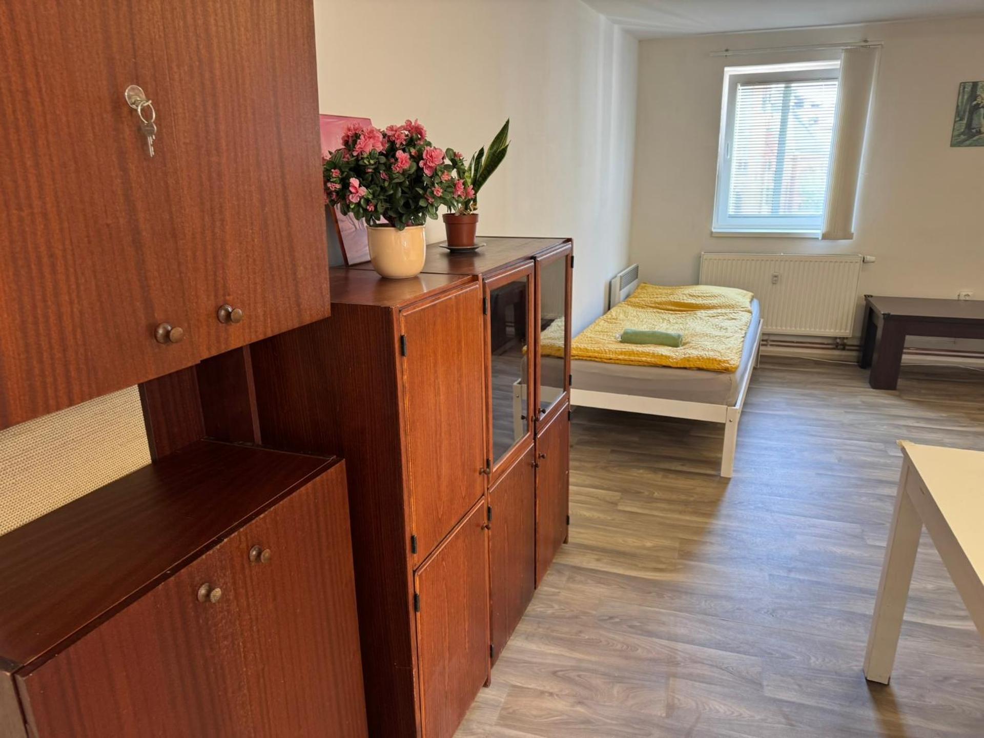 Old Town Apartments R11