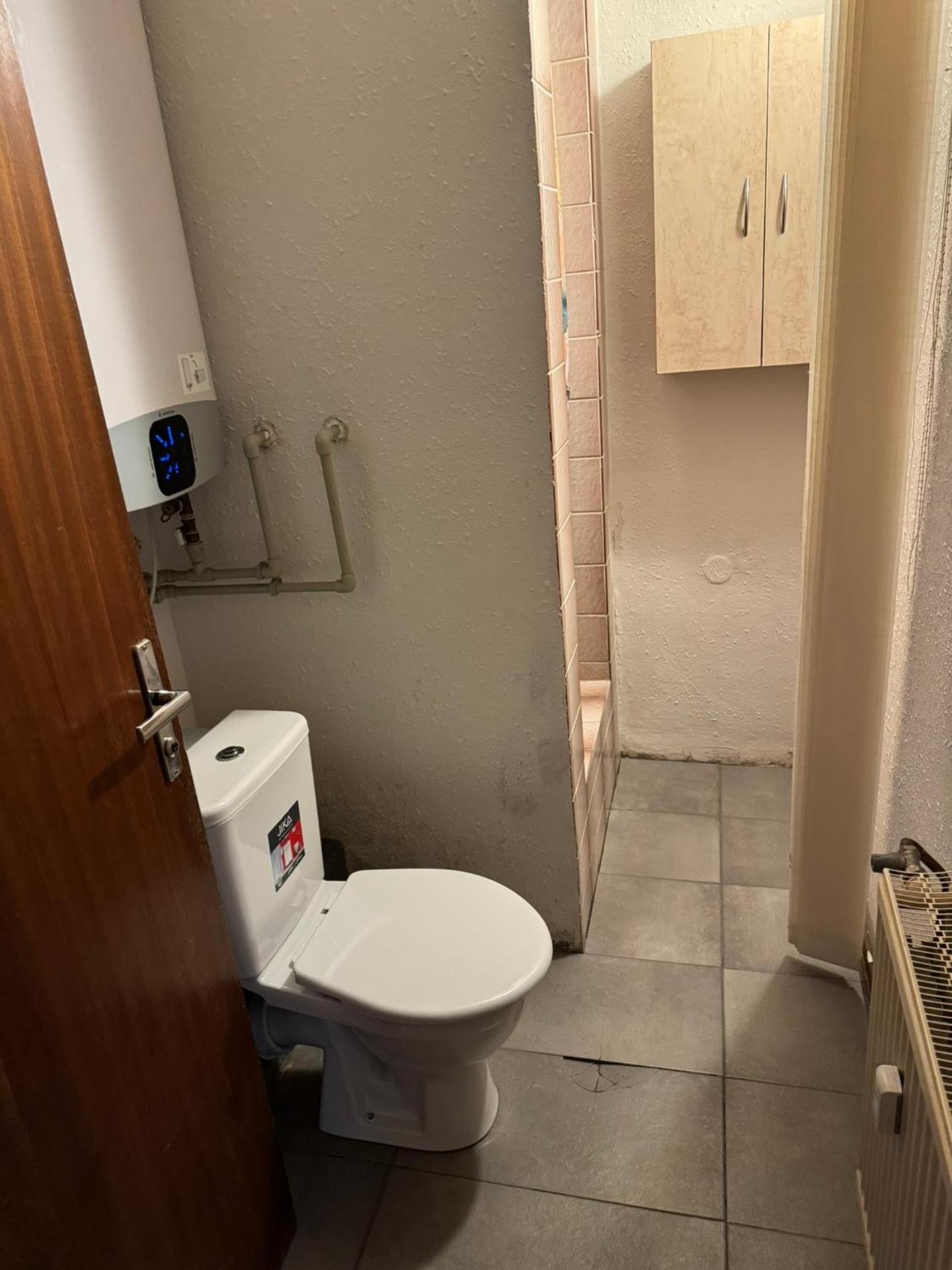 Old Town Apartments R11