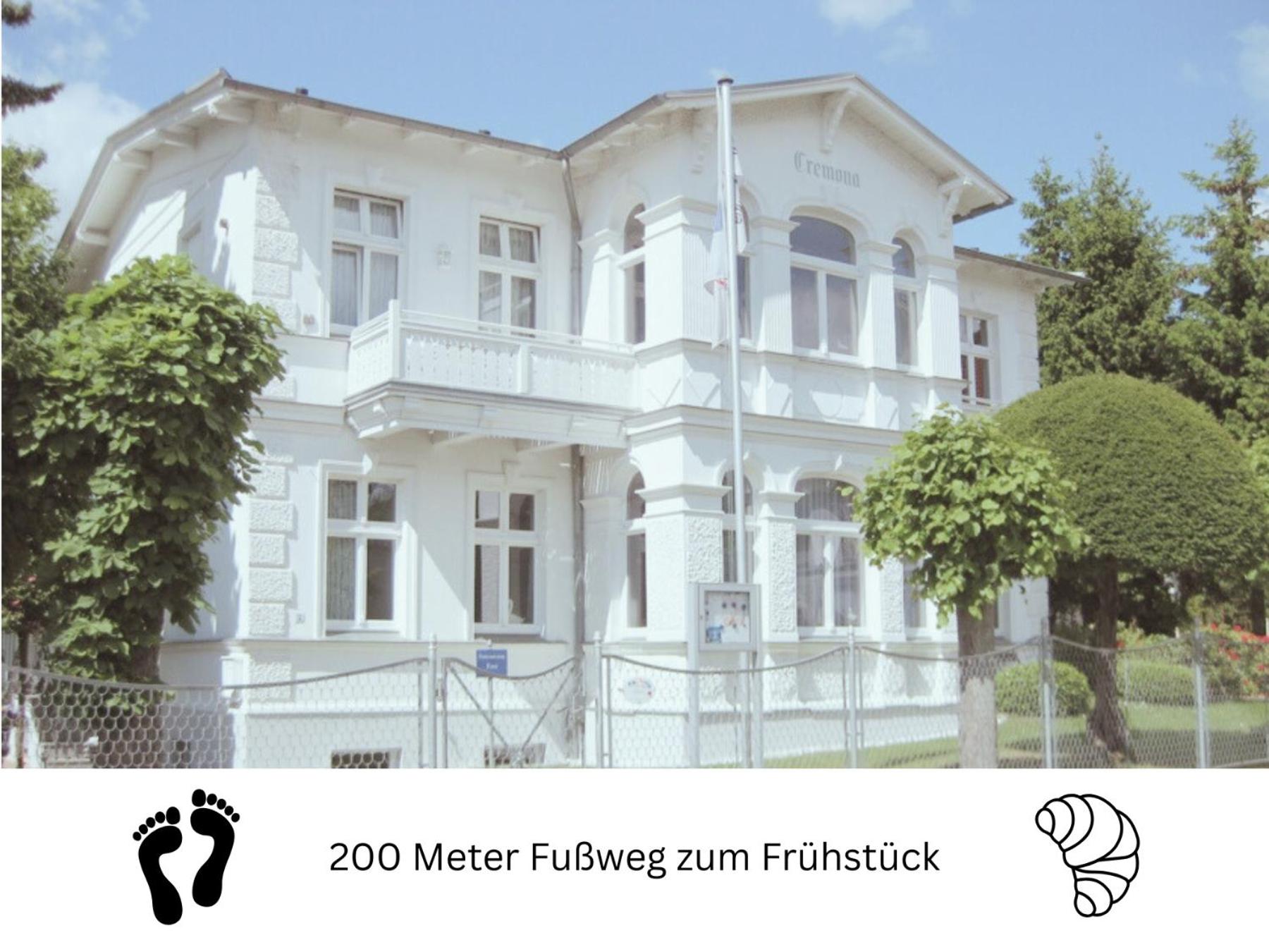 Deluxe One-Bedroom Apartment with Garden View