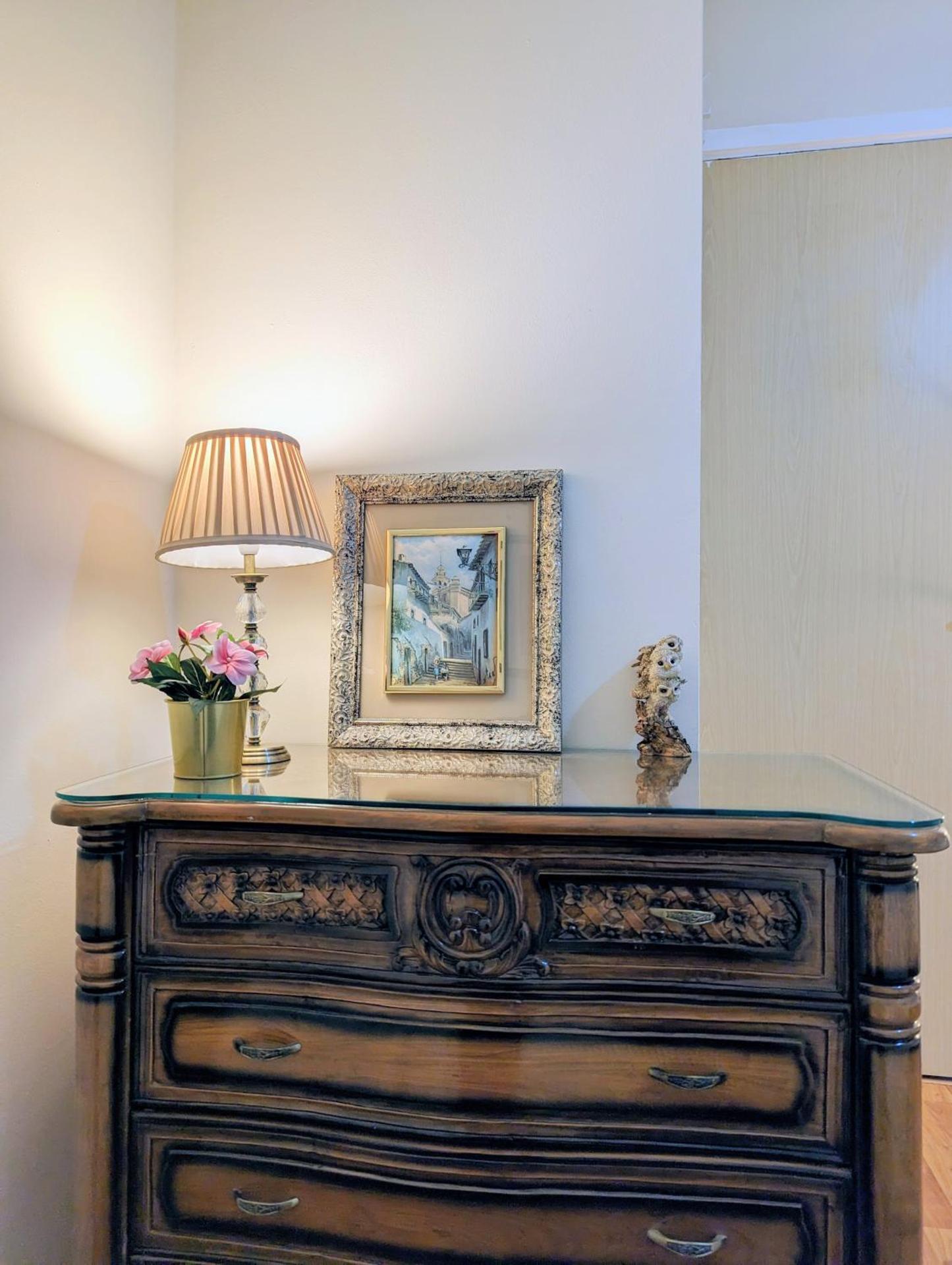 Sherlock's House -Moray Entire house Two bedroom 5 beds Private free parking & WiFi Flat TV Garden Shops