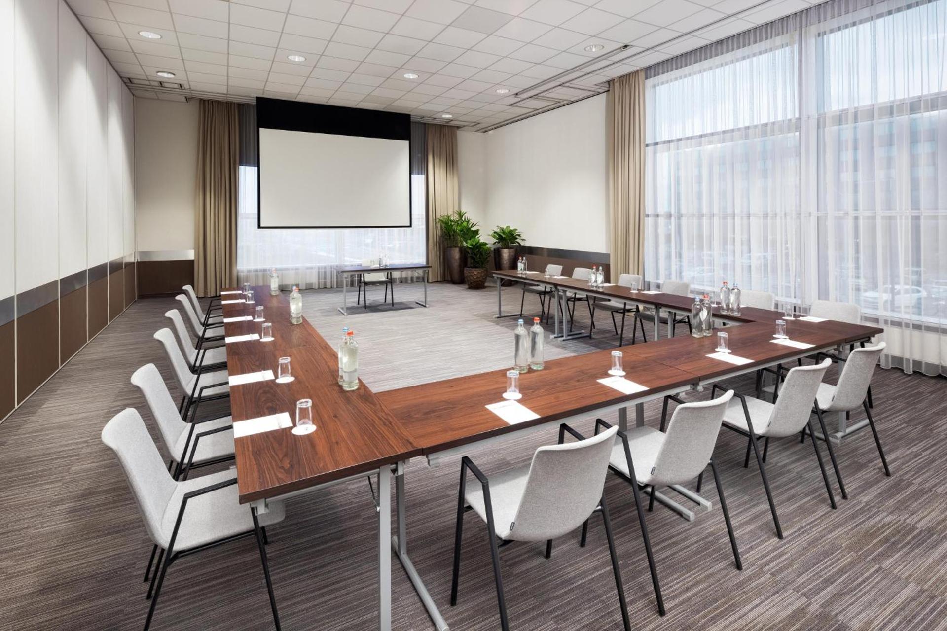 Meeting/conference room