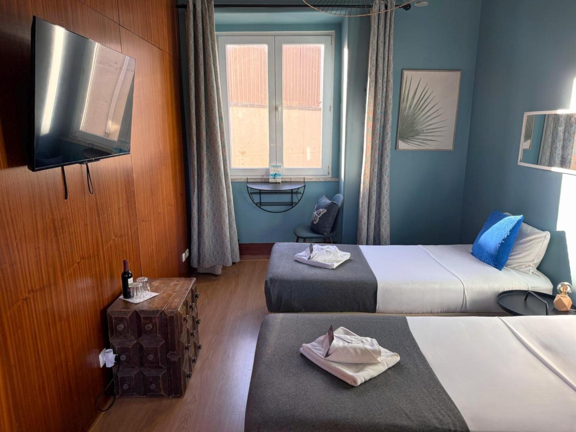 Twin Room with Shared Bathroom