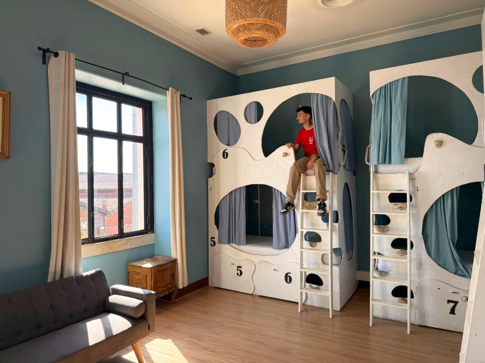 Bunk Bed in 10-Bed Mixed Dormitory Room