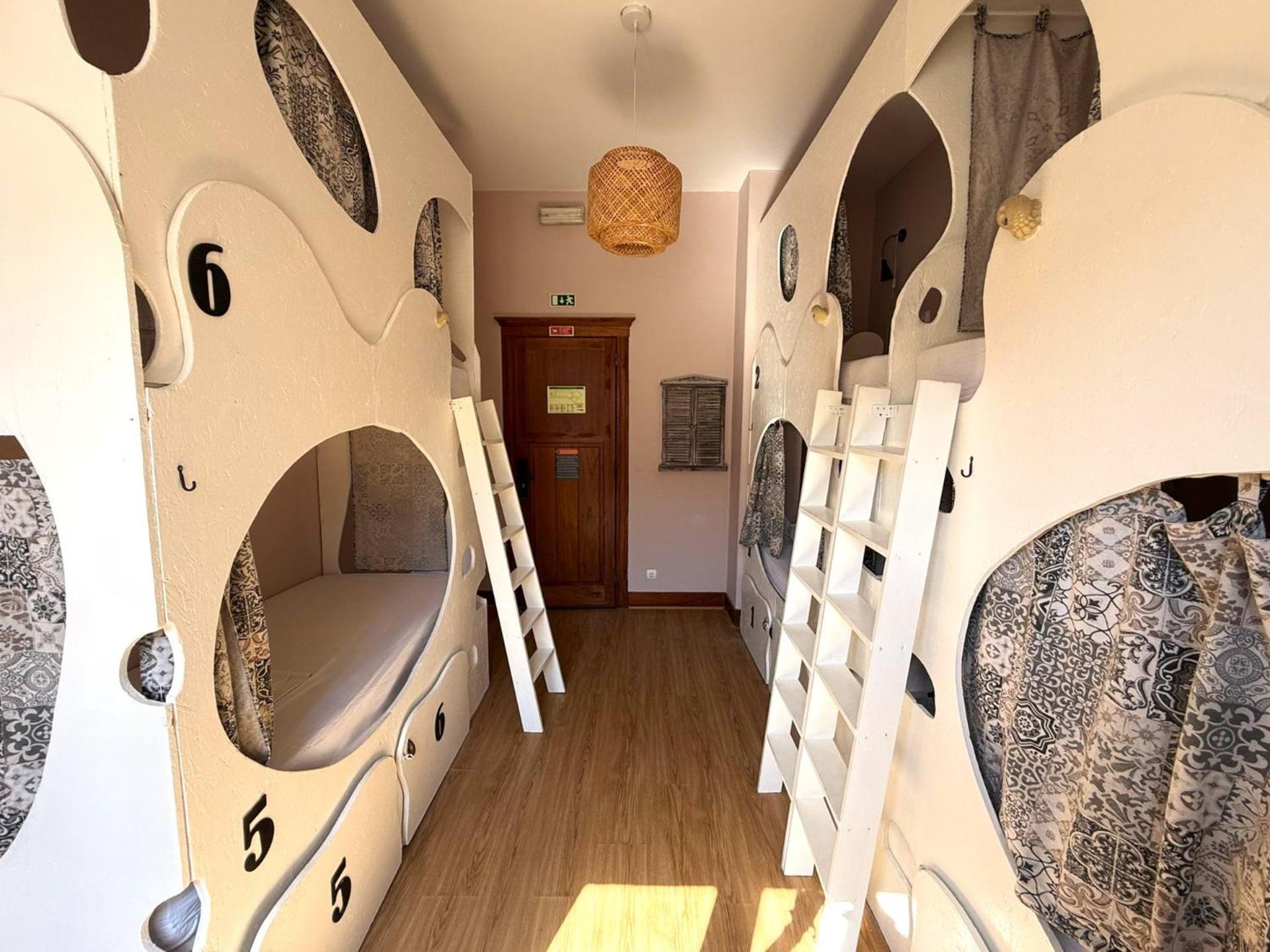 Bed in 6-Bed Mixed Dormitory Room