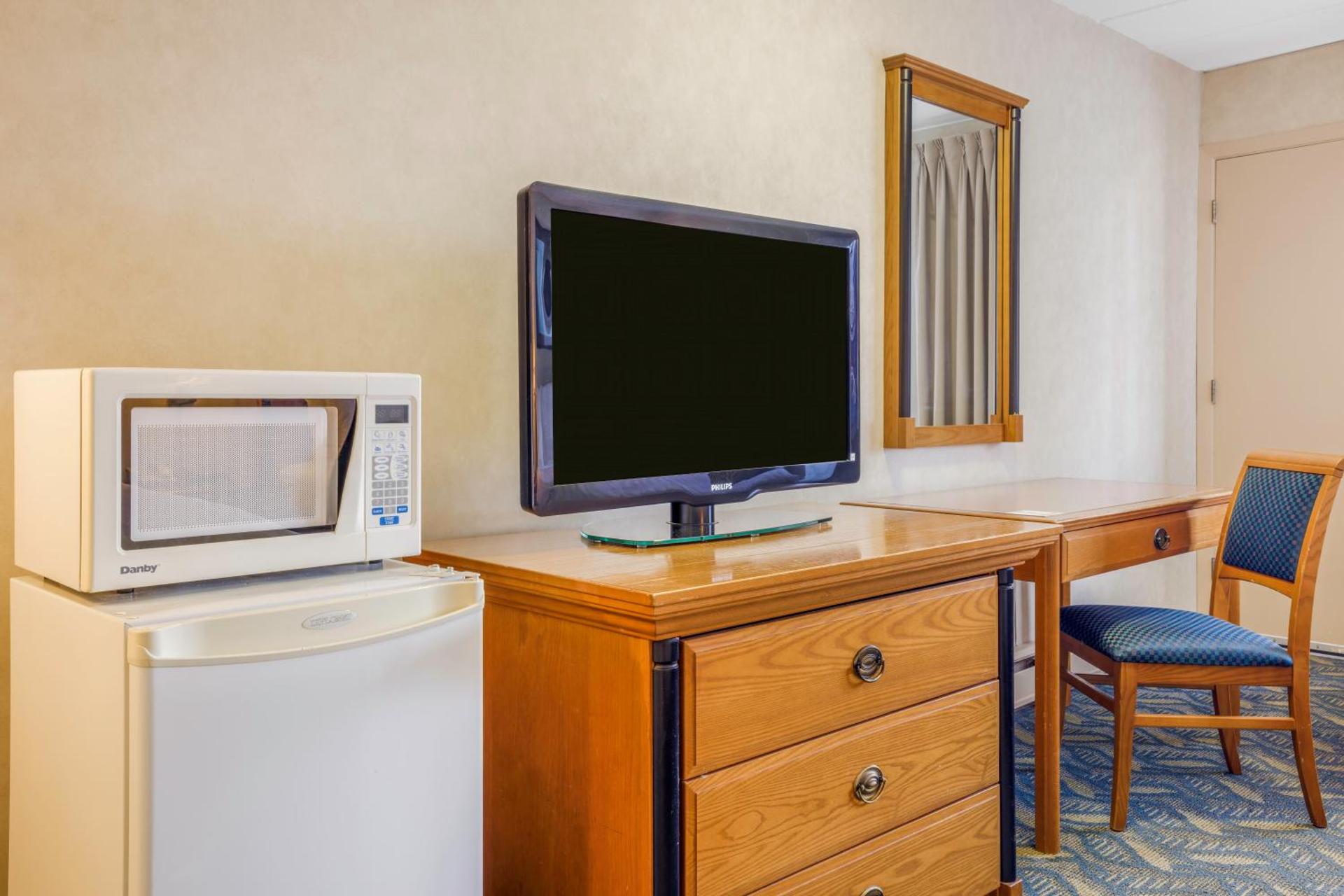 Double Room with Two Double Beds - Non-Smoking