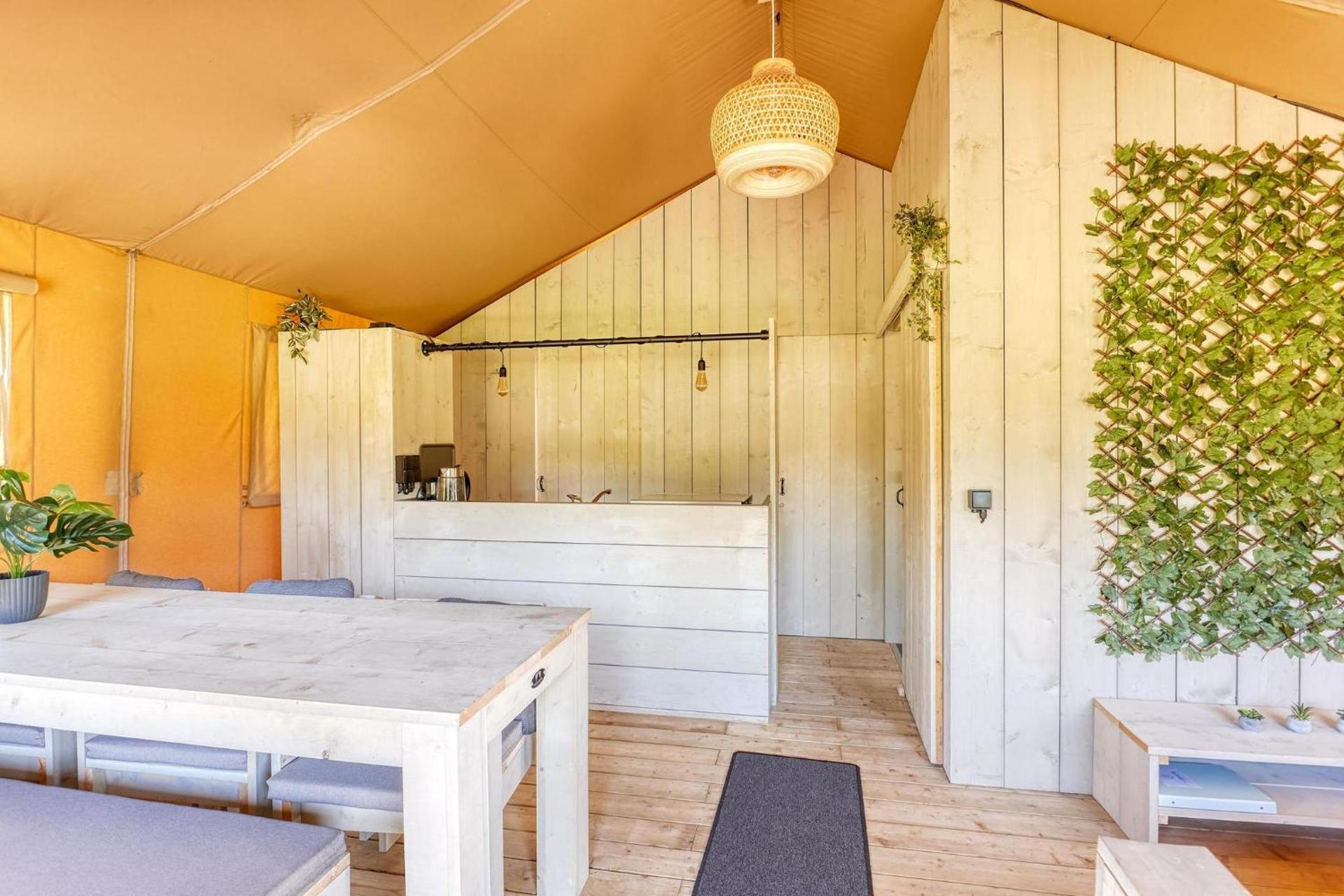 Glamping lodge with Eco-Wellness