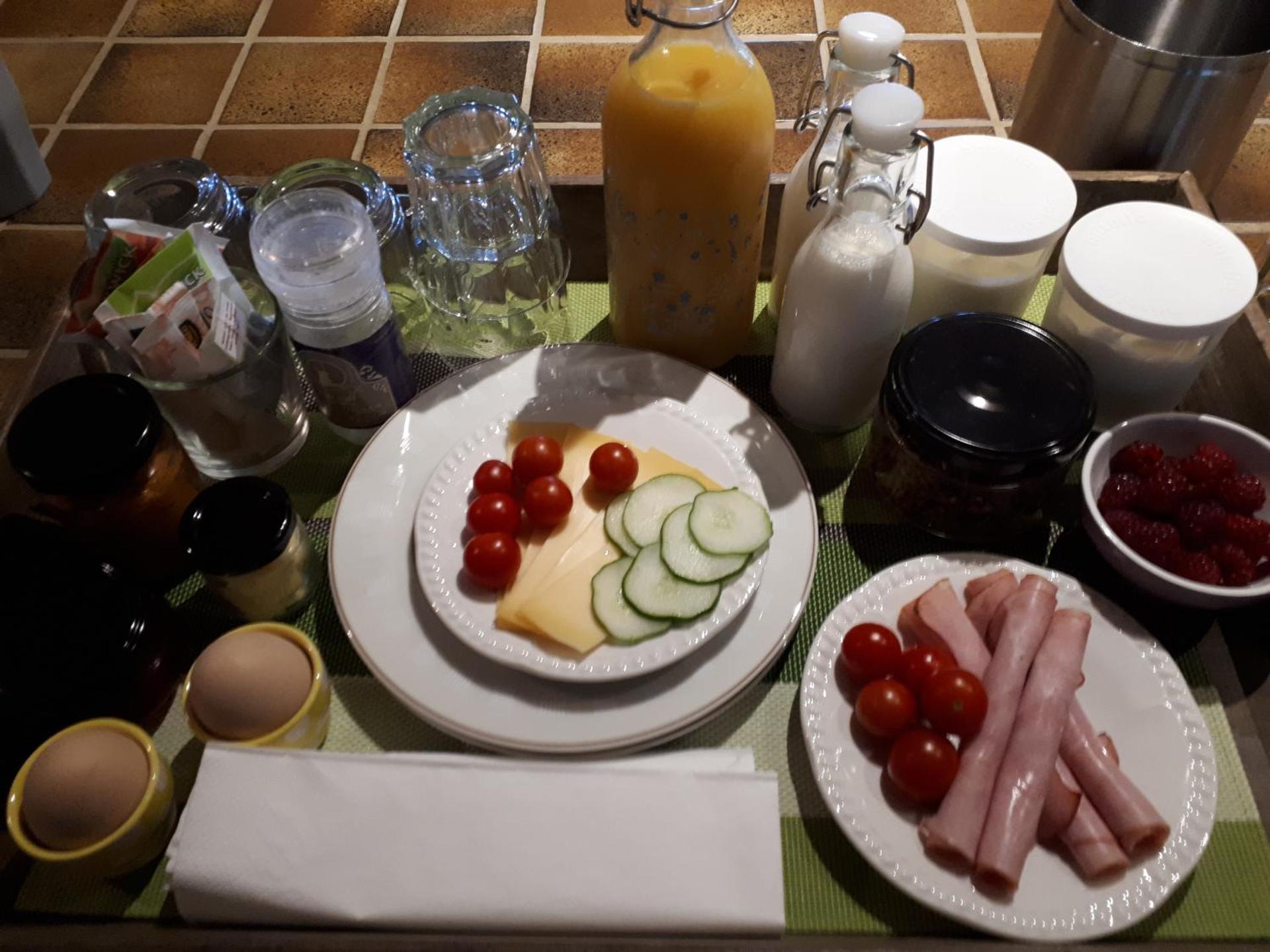 B&B Even Heukelom - Kamer met Tuin