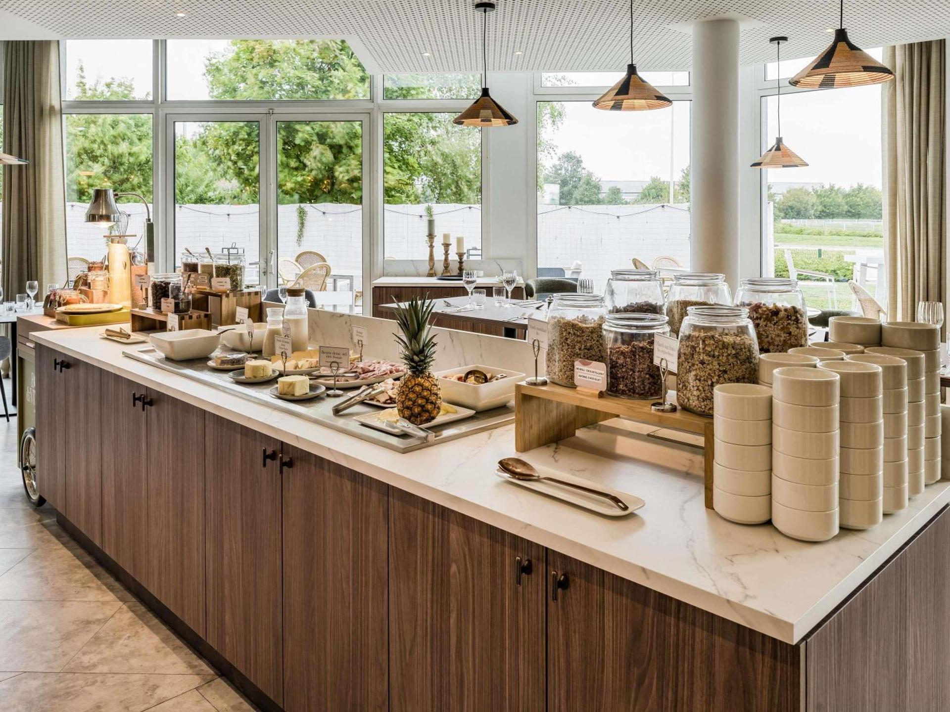 Restaurant/places to eat