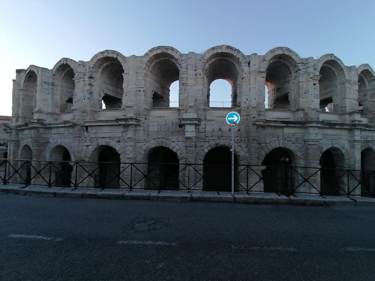 Extraordinaire face aux Arènes