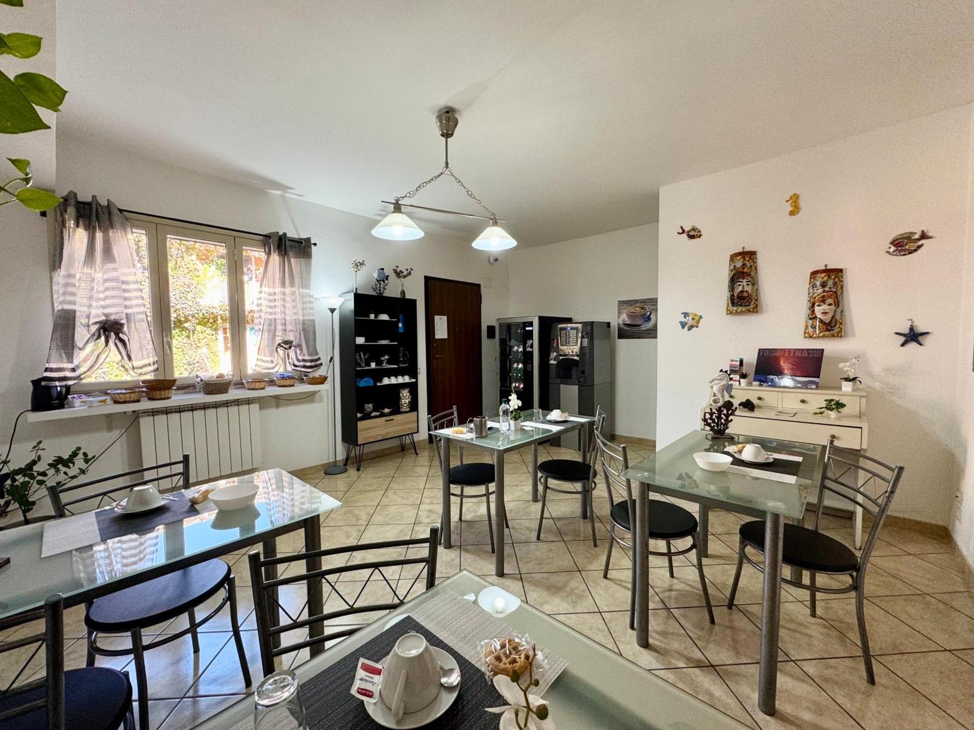 Coffee/tea facilities