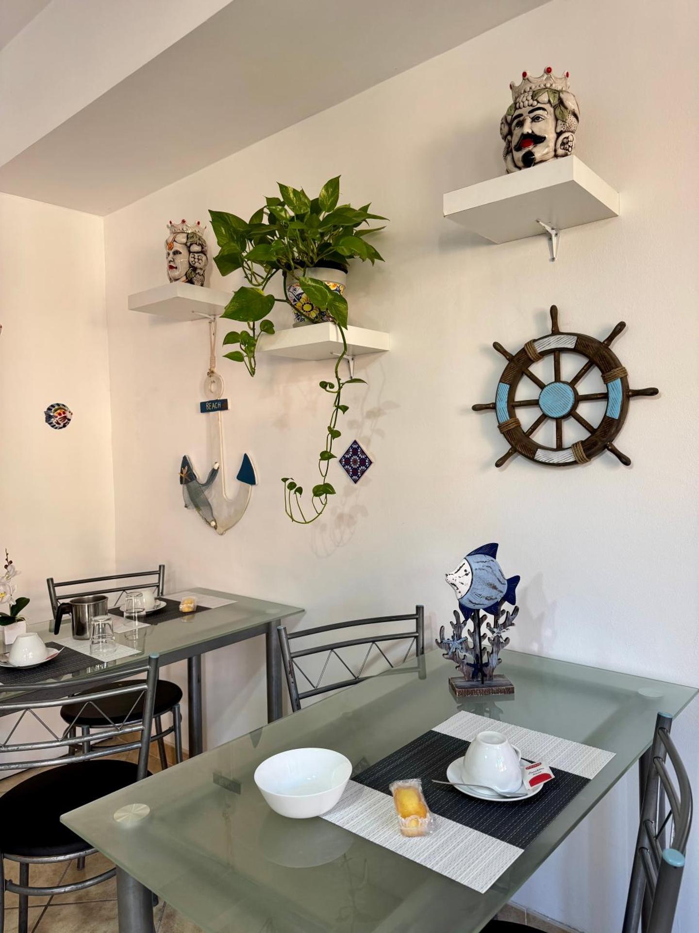 Coffee/tea facilities