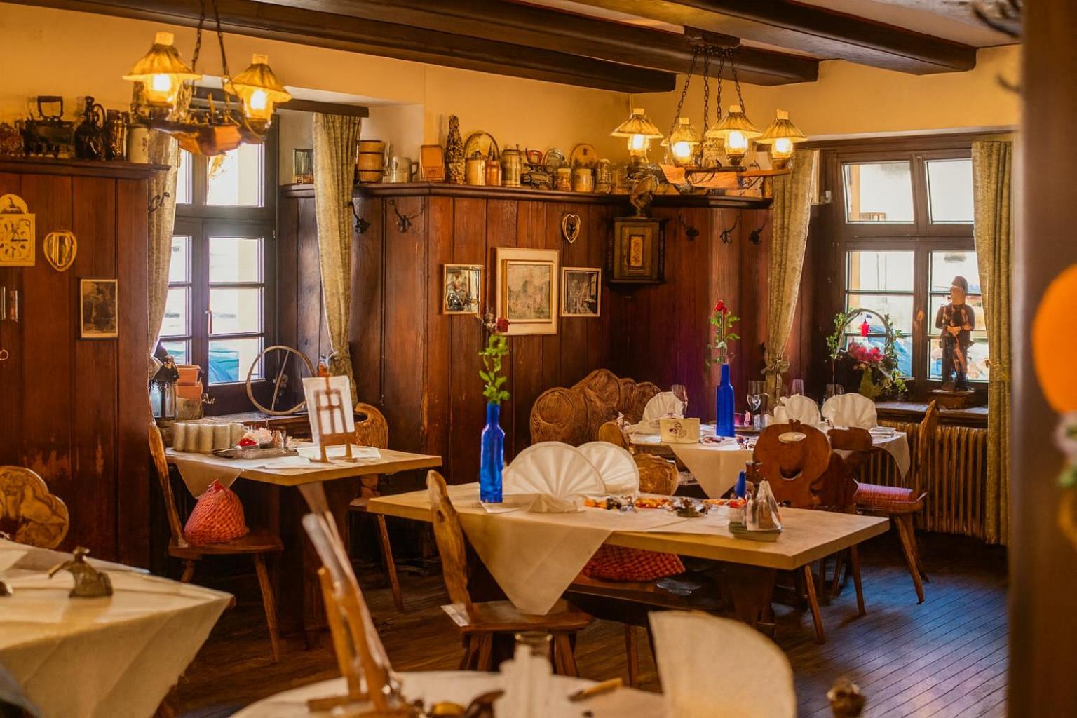 Restaurant/places to eat