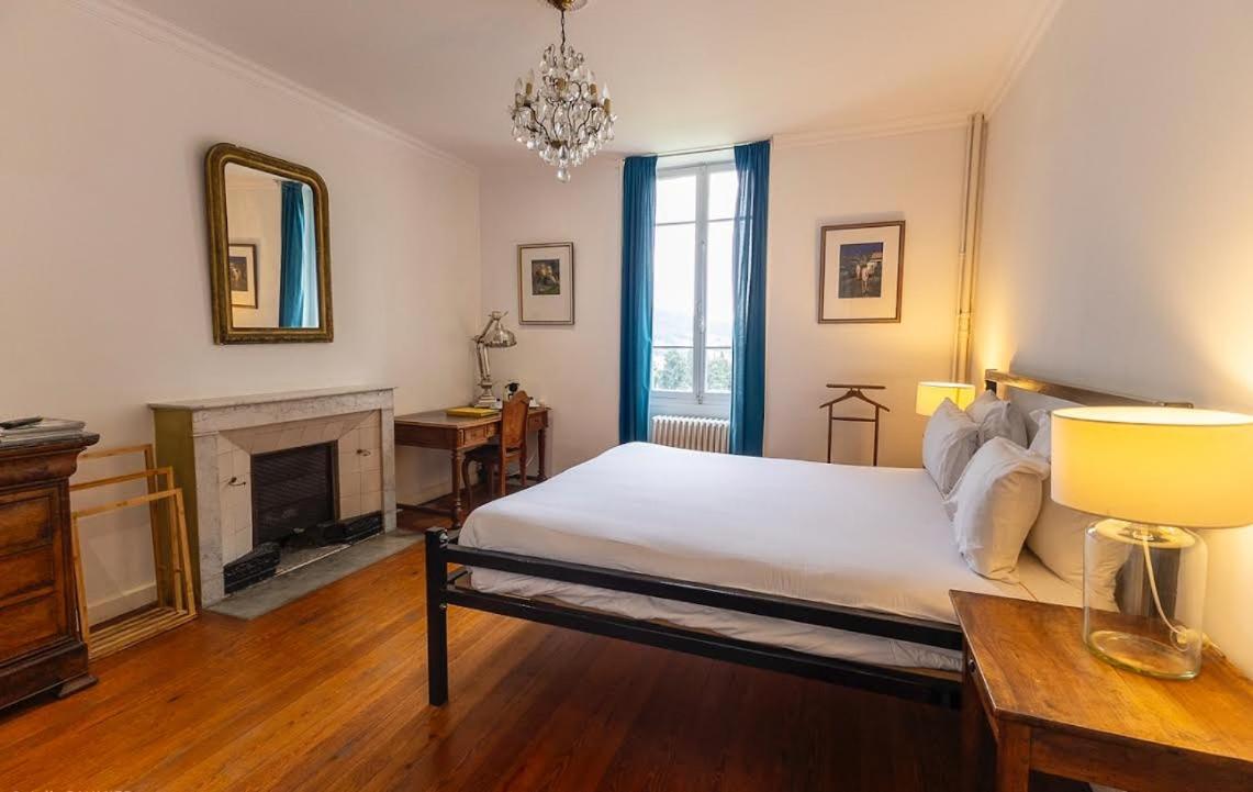 La Viste - SPA-JACUZZI - MASSAGE- SAUNA - 4 SAISONS - Piscine Chauffée Toute l'année - Heated POOL - 800m City Centre