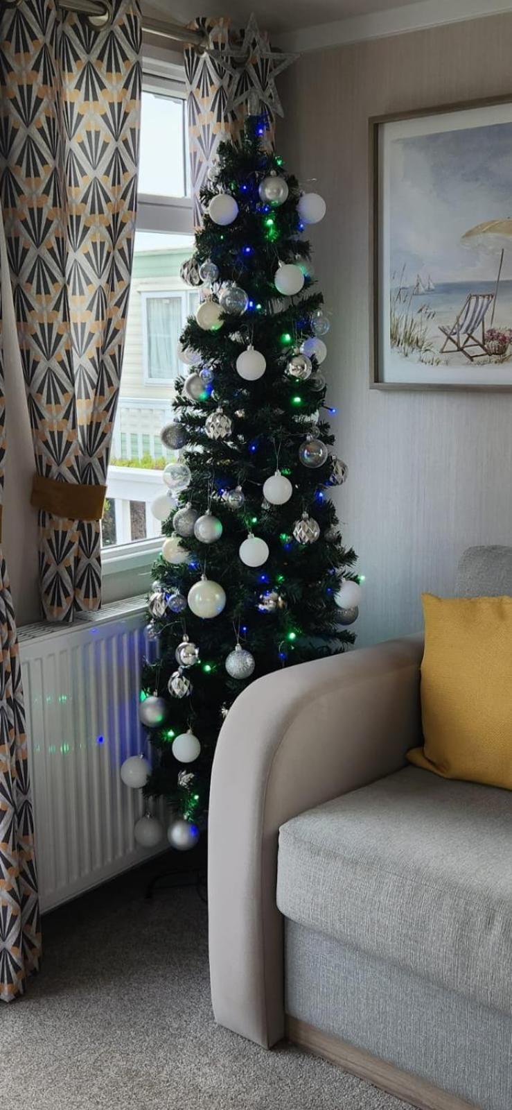 Nadia's Lodge Smart TV & Wi-Fi