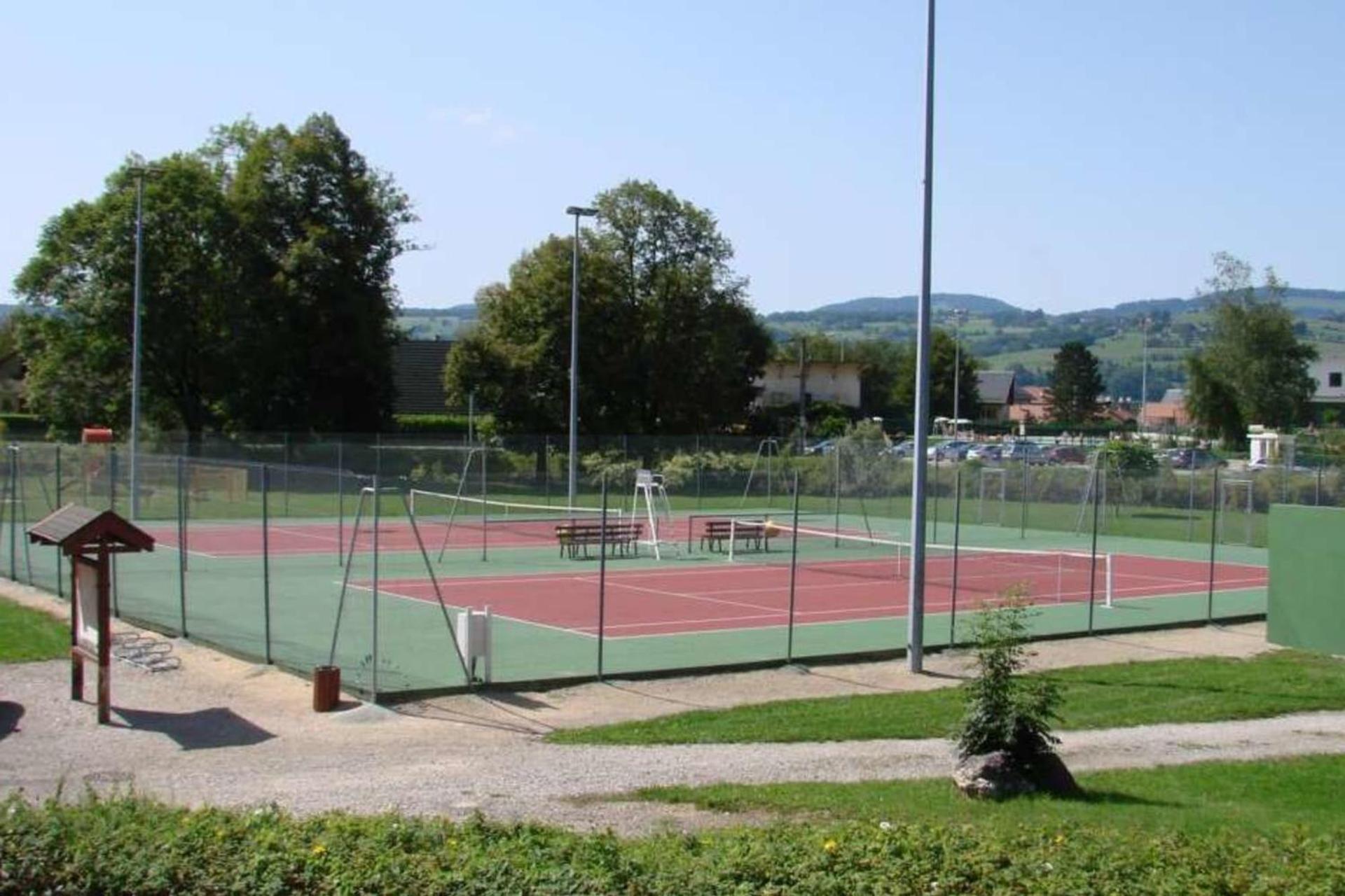 Tennis court