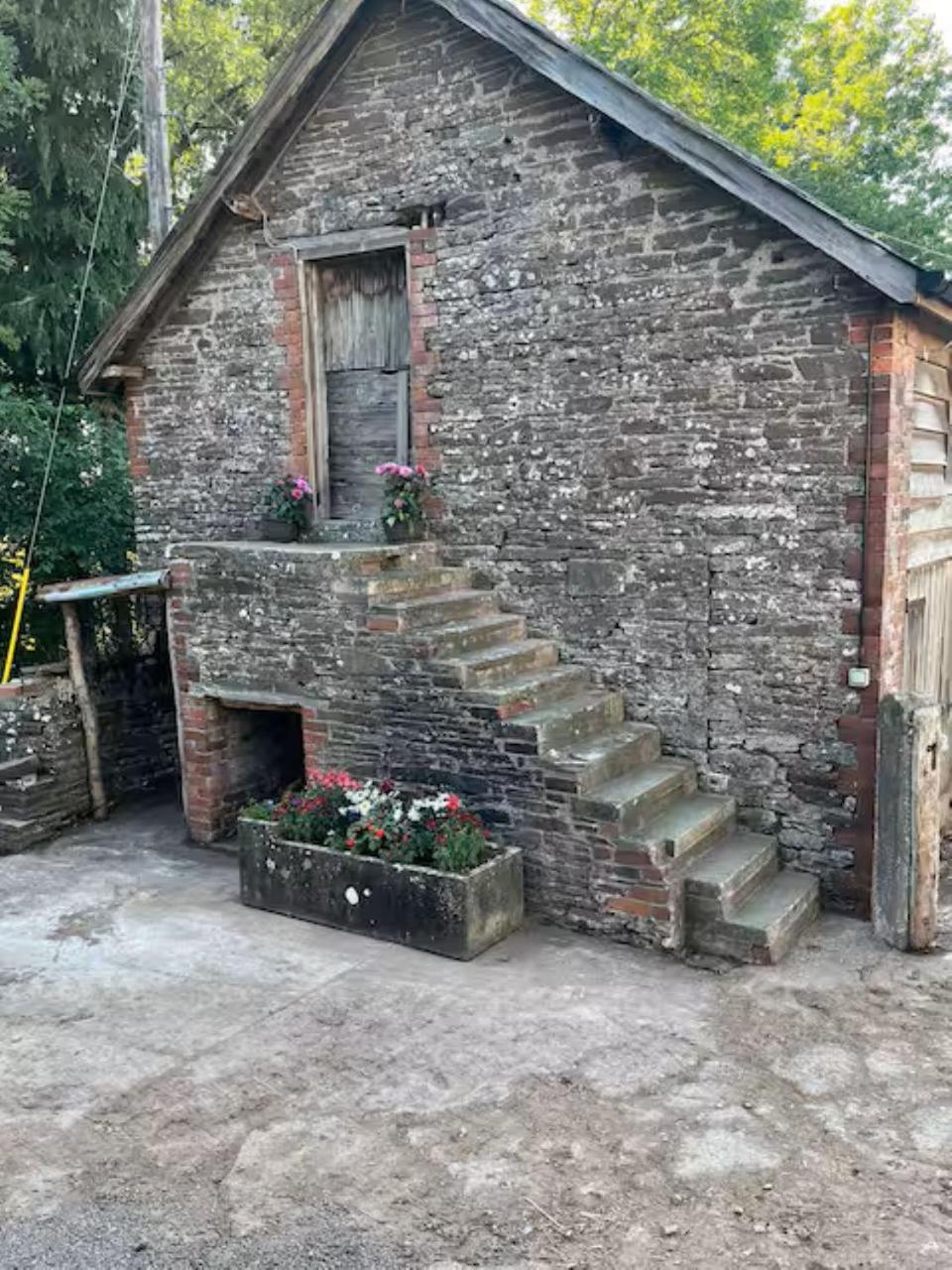 The Cottage at Sychnant Farm