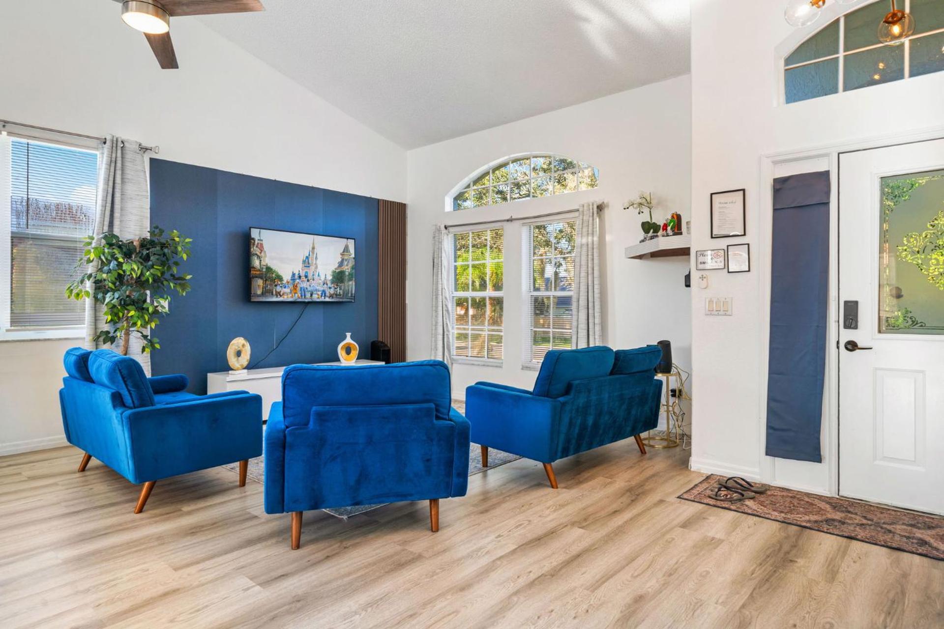 Beautiful 5BR 4 baths Themed home near Disney and Universal, Private Pool, Gameroom, baby Crib and more