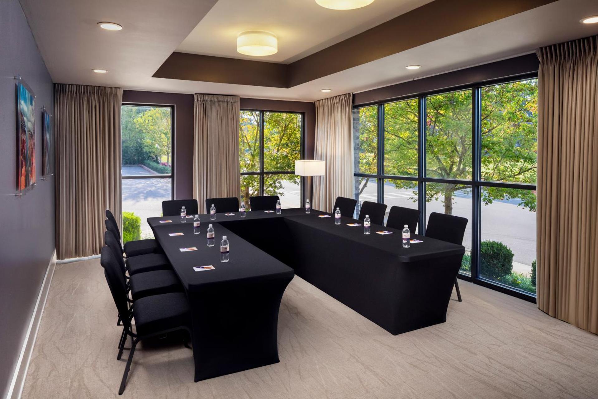 Meeting/conference room