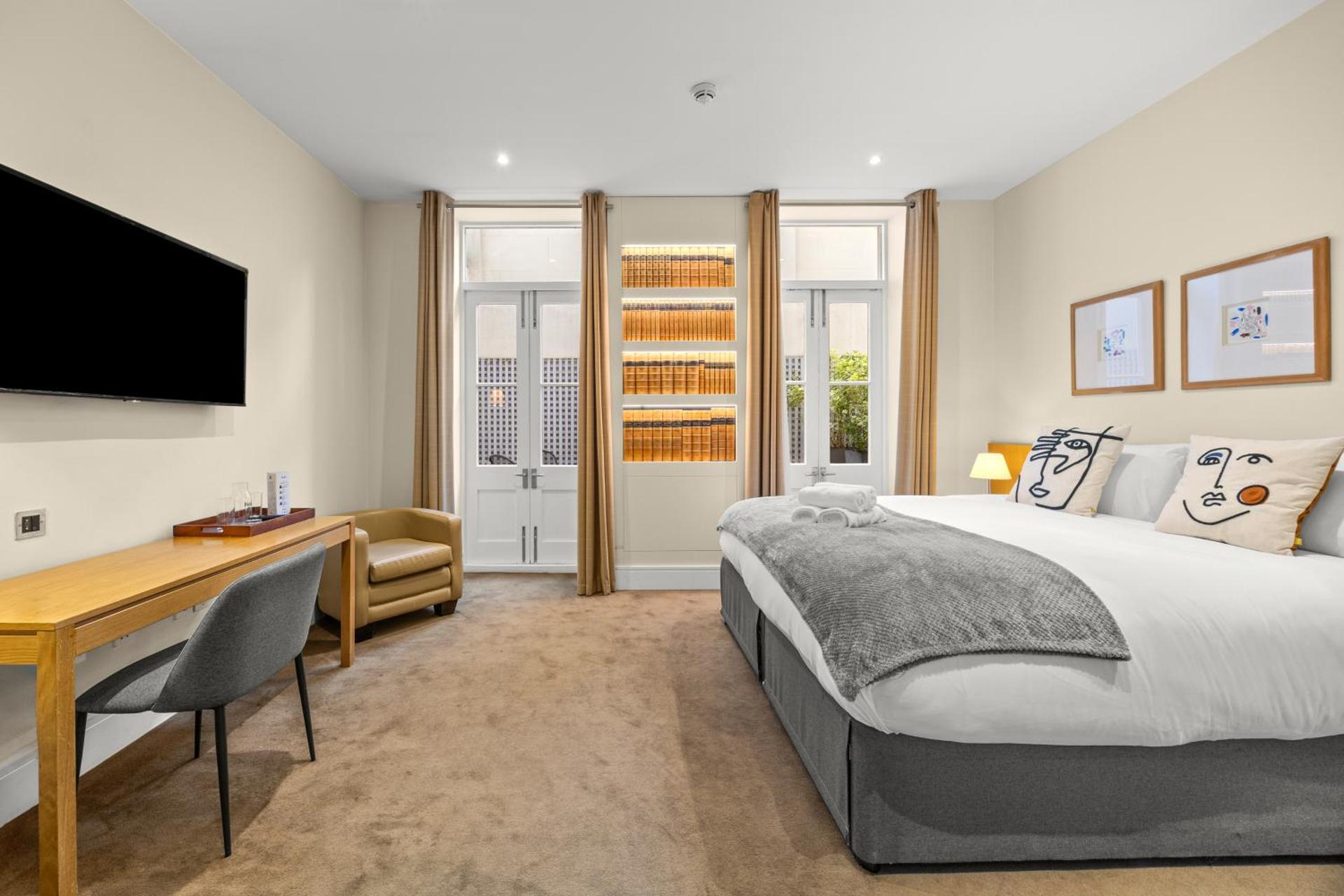 Premium Super King Room