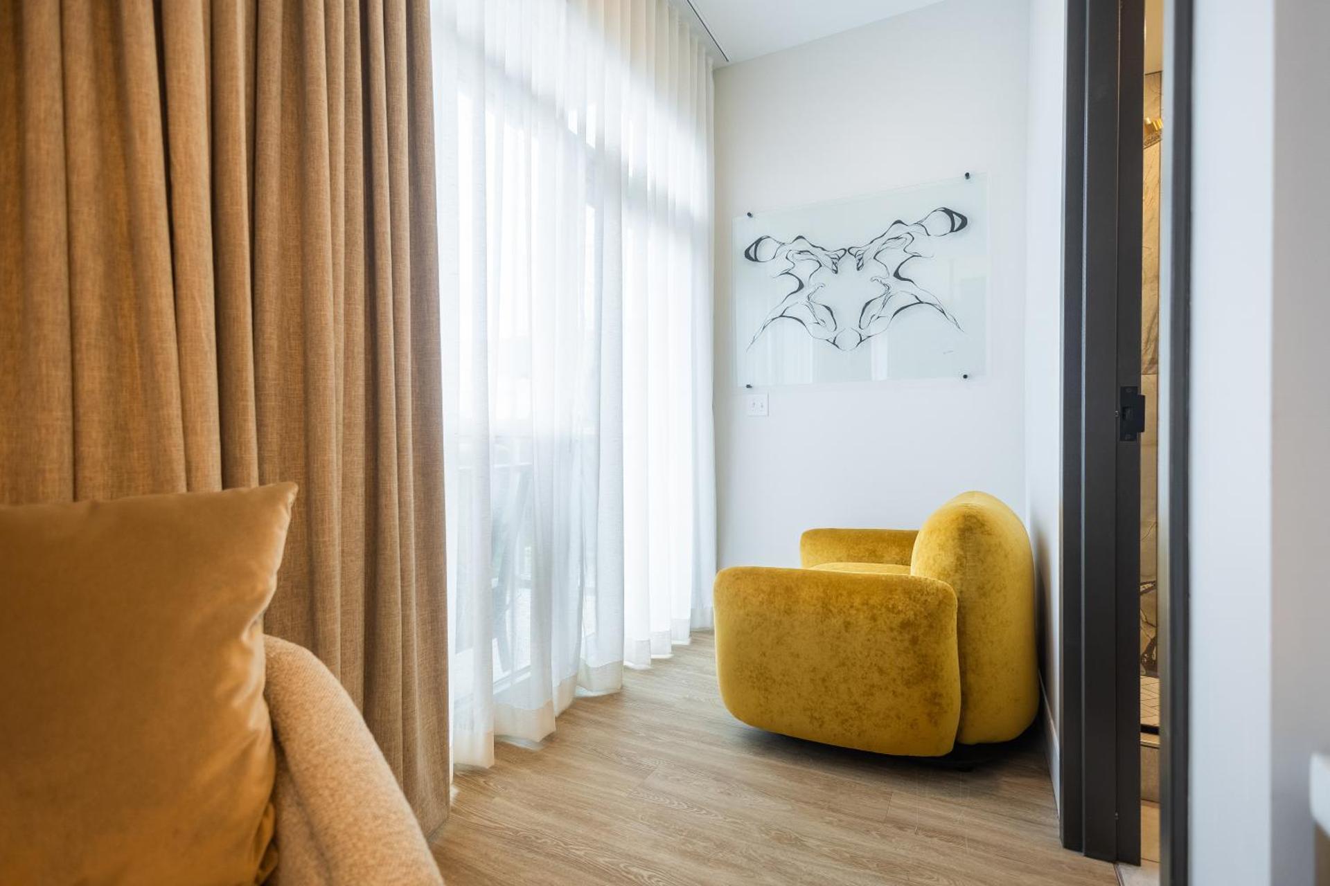 POSH on Kirkwood, A Boutique Hotel