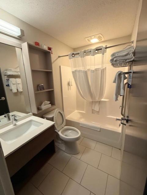 Queen Room with Two Queen Beds - Mobility Access/Non-Smoking