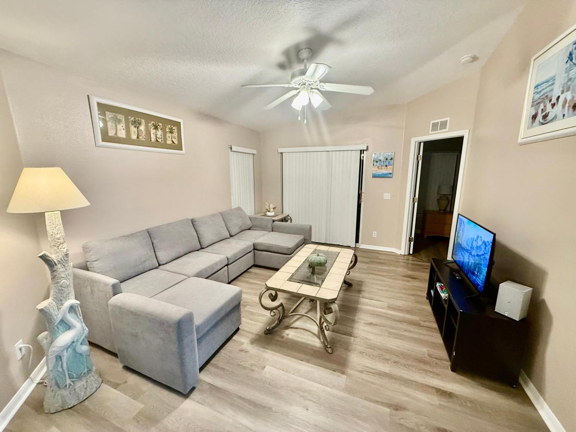 Grand Holiday 3BR Palms Condo near Disney Parks