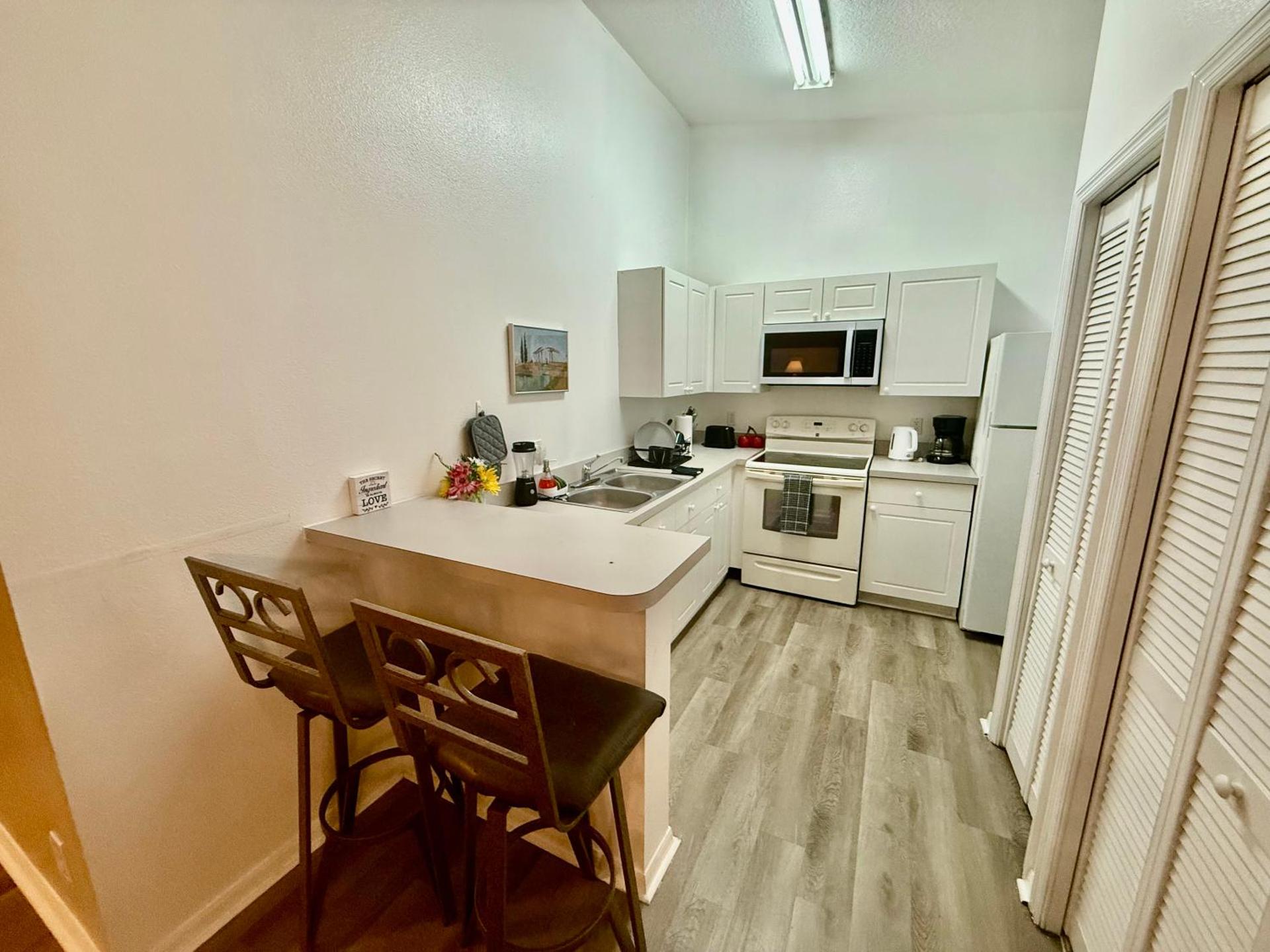 Grand Holiday 3BR Palms Condo near Disney Parks