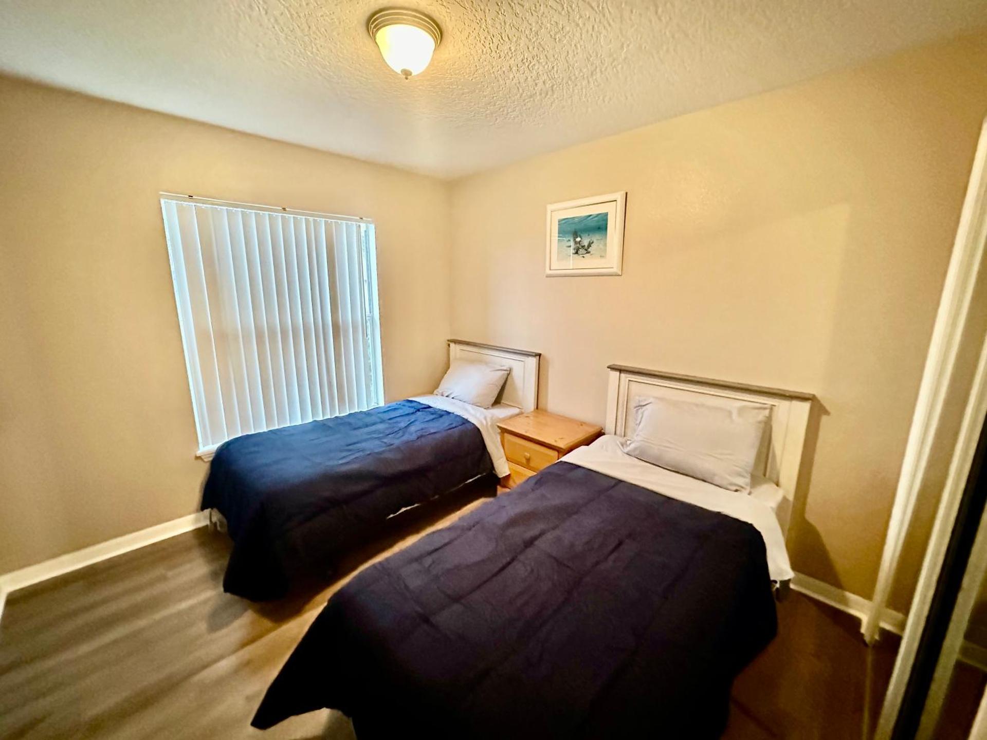 Grand Holiday 3BR Palms Condo near Disney Parks