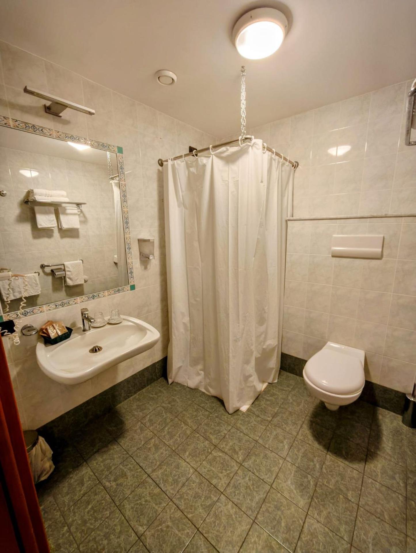 Double Room - Disability Access