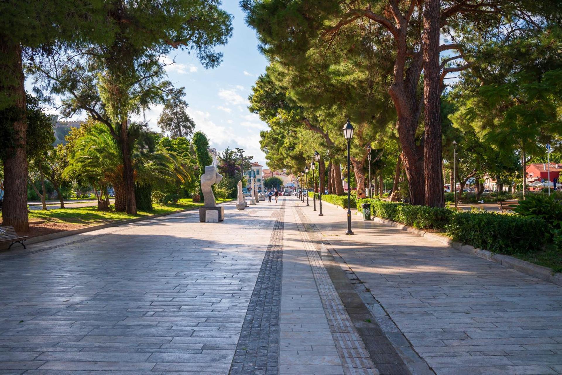 Theasis Luxury Apartment