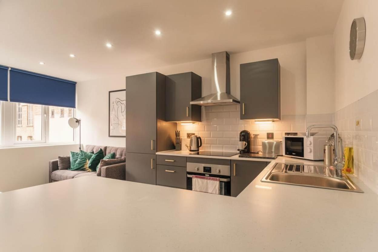 Cosy & Bright 1 Bedroom Preston Apartment