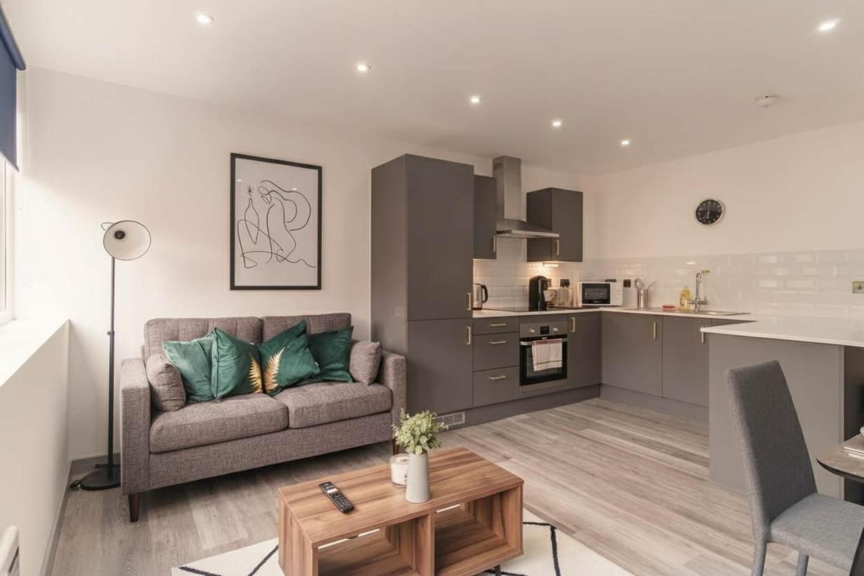 Cosy & Bright 1 Bedroom Preston Apartment