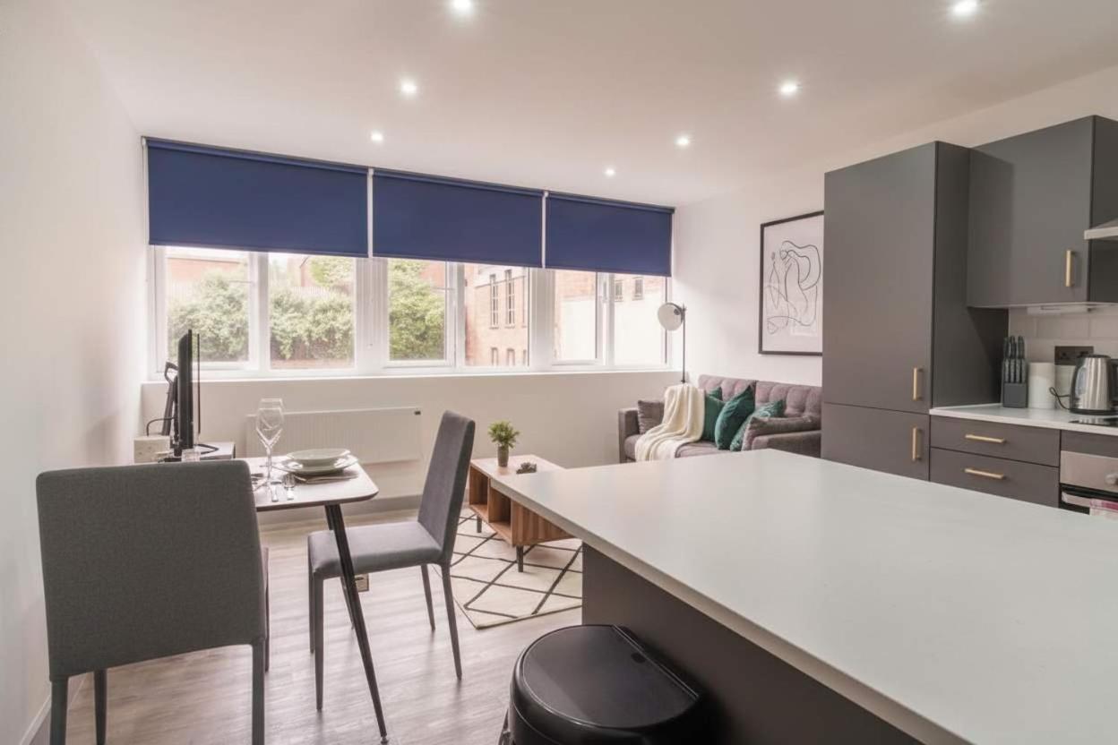 Cosy & Bright 1 Bedroom Preston Apartment