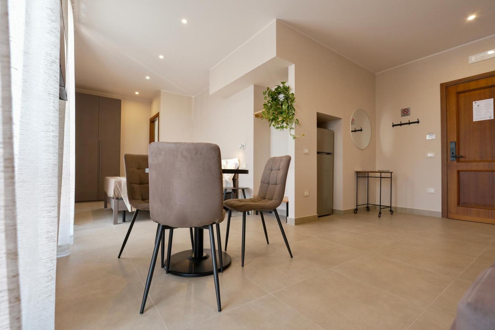 Domus Fabia - Rooms & Apartments