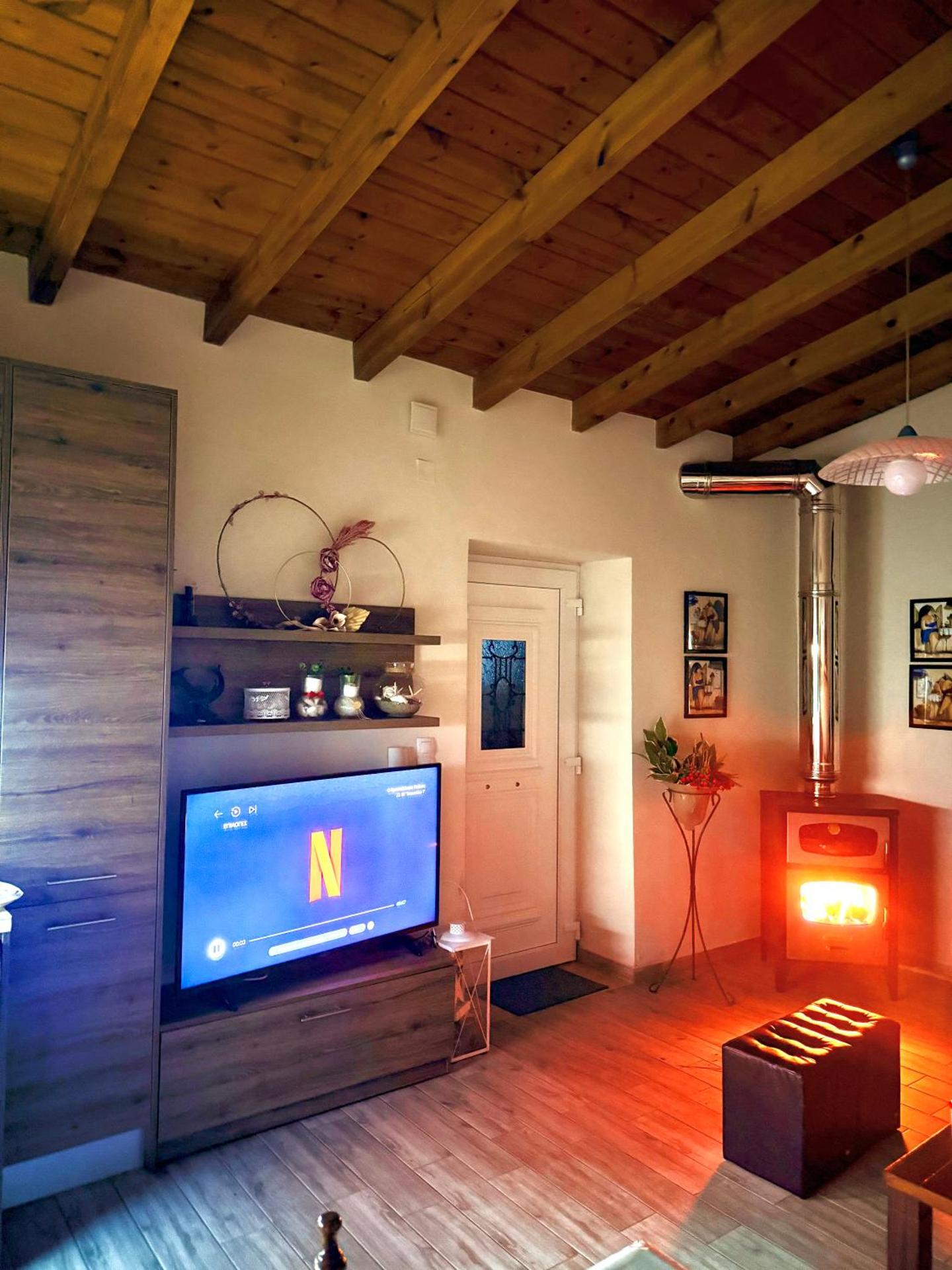 Villa Asterousia with Heated Jacuzzi, BBQ & Lounge