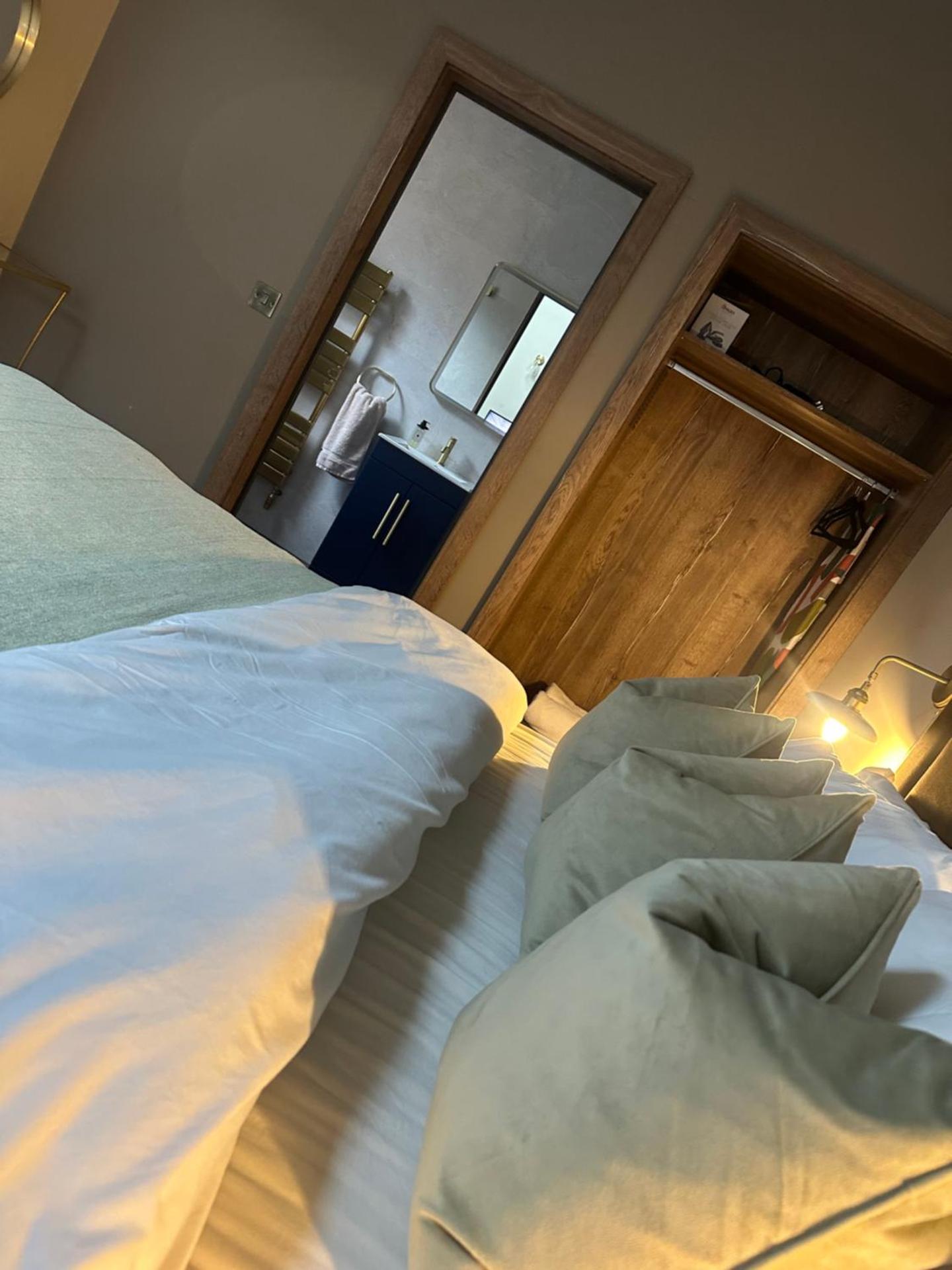 Oak field Cottages Belfast open plan studio stunning & tranquil