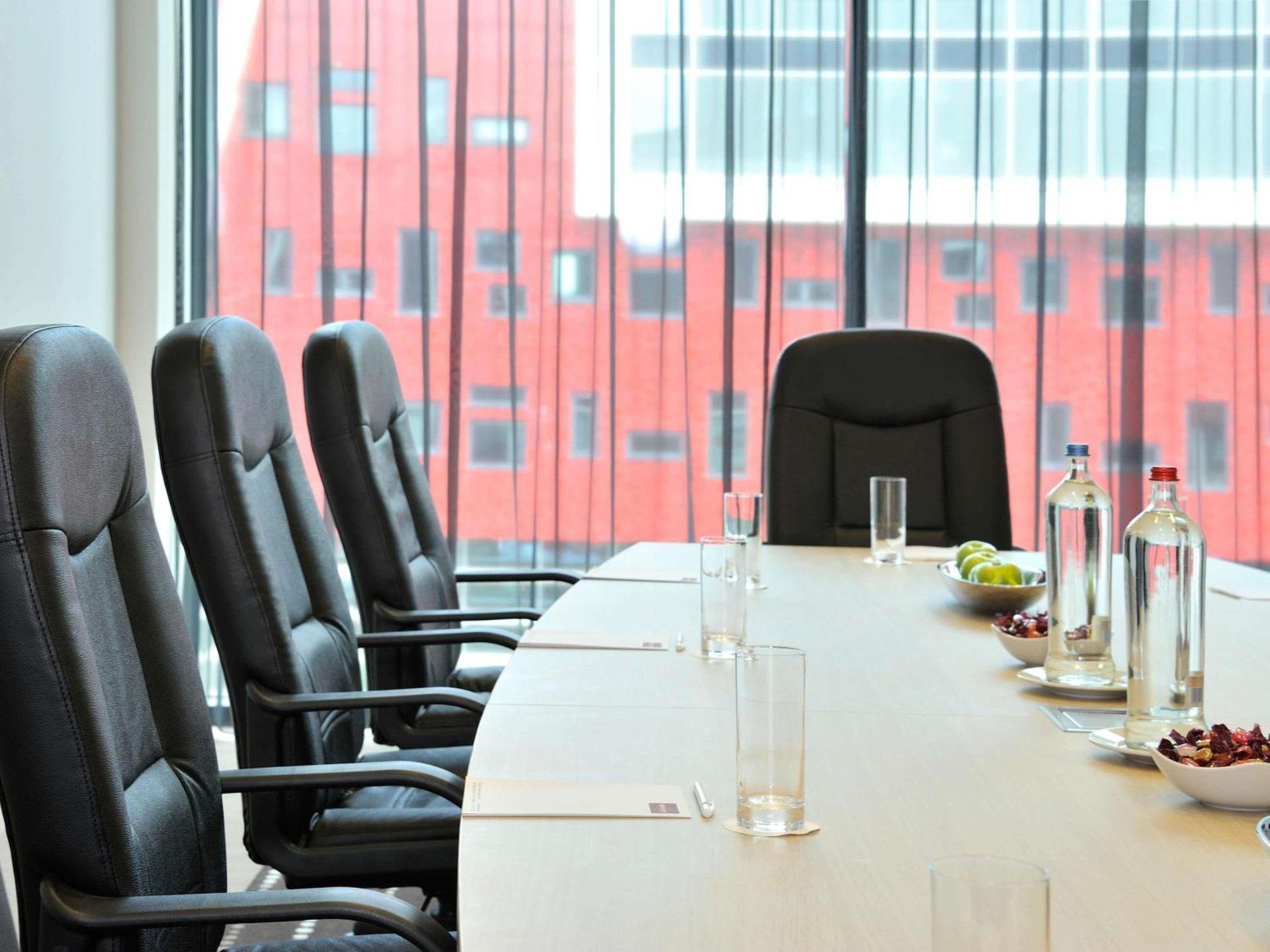 Meeting/conference room